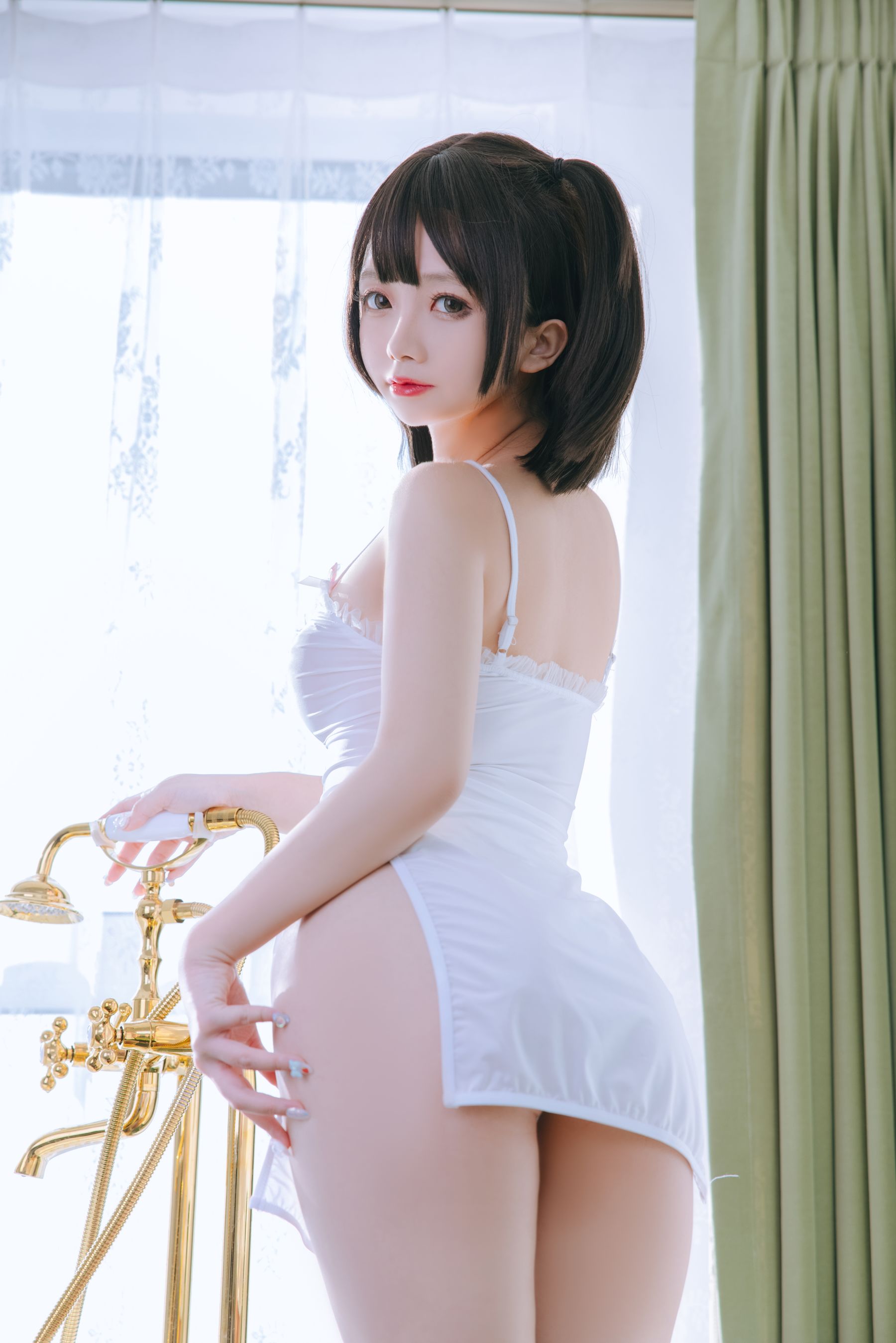 Cosplay日奈娇 – 湿身小白裙 [91P]