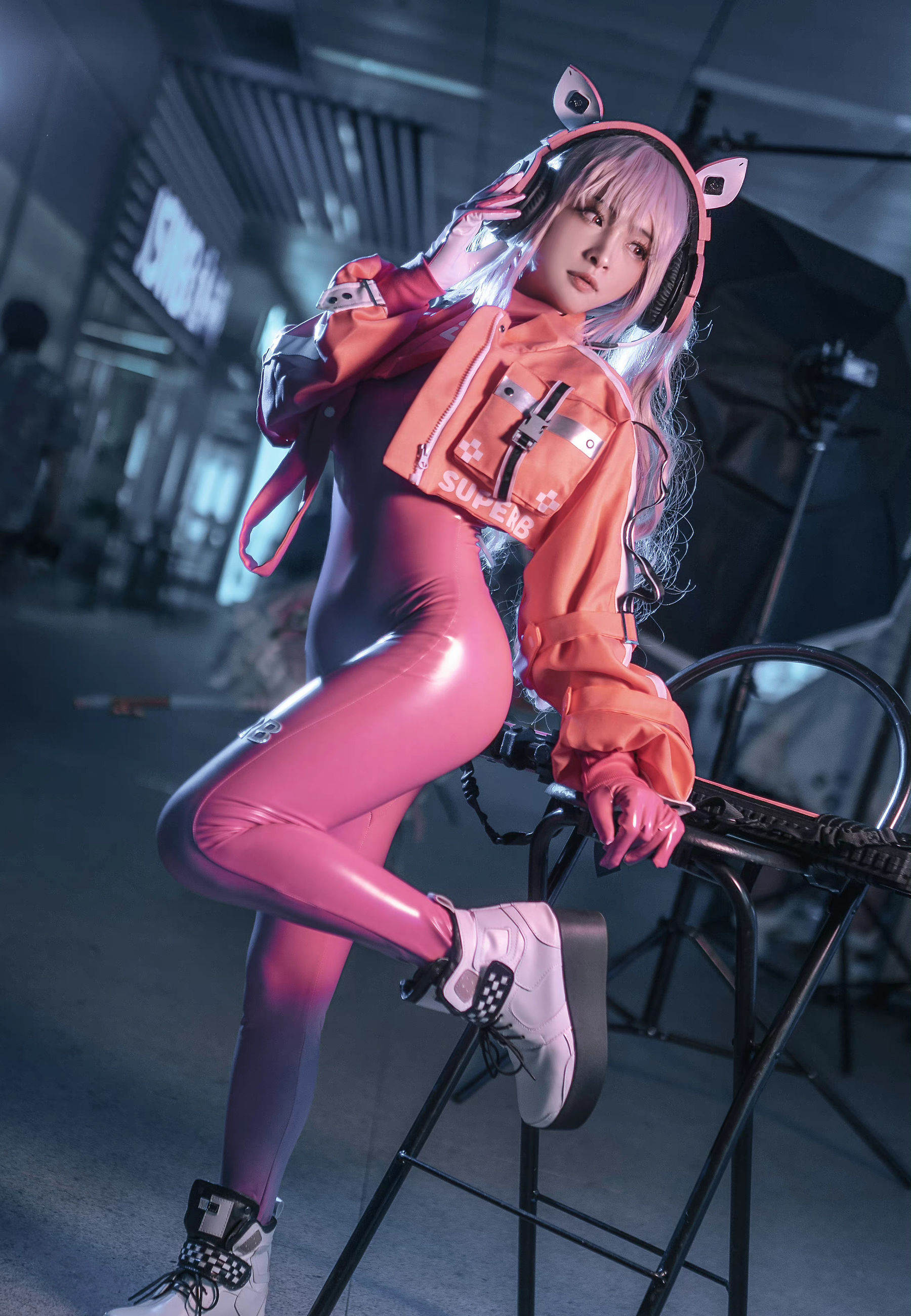 动漫博主九九八XY – 萤火虫漫展 NIKKE 胜利女神 爱丽丝 [18P]