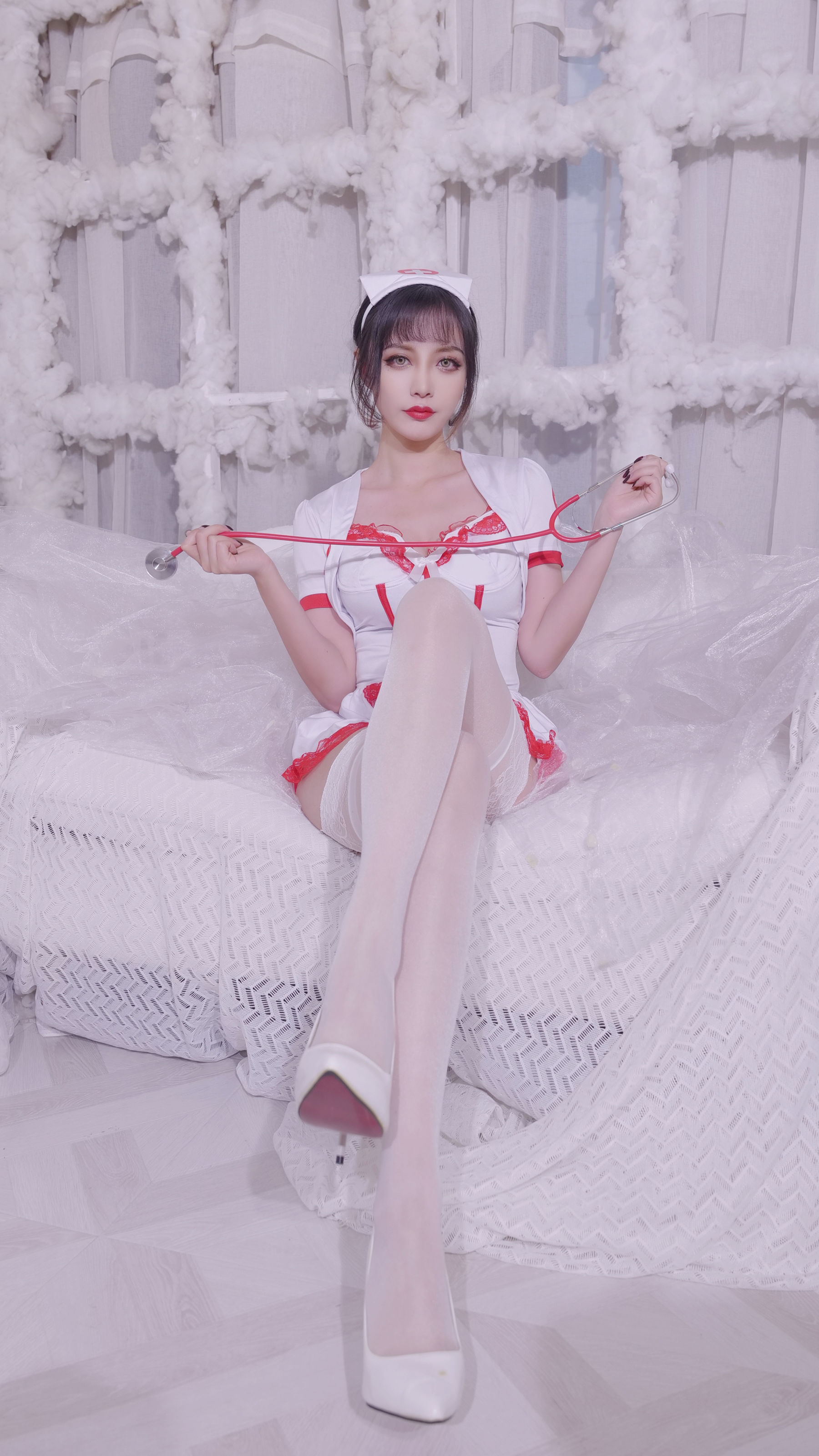 小须须 – 护士 [40P]