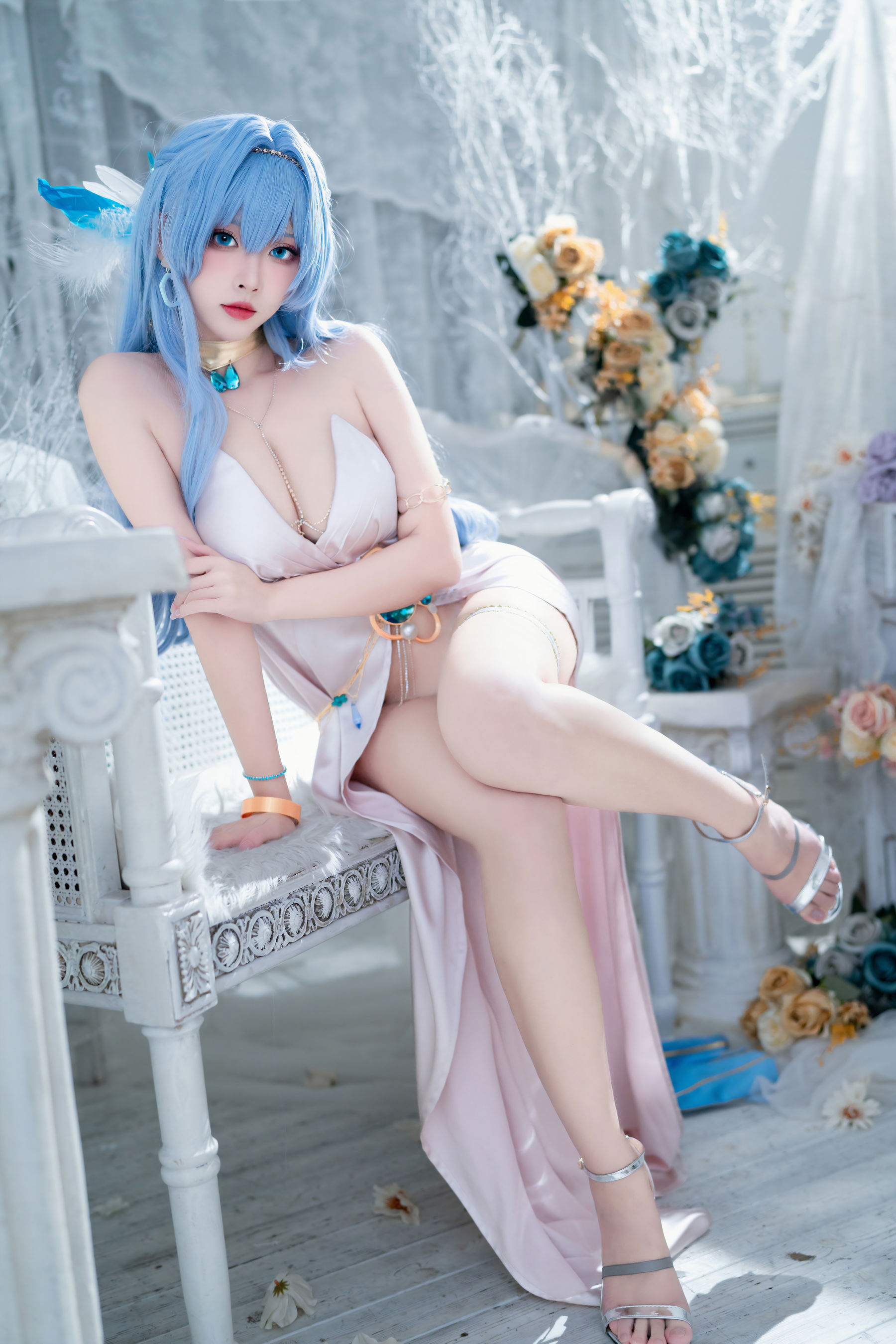 宫本桜 – Nikke胜利女神 海伦娜礼服 [19P]