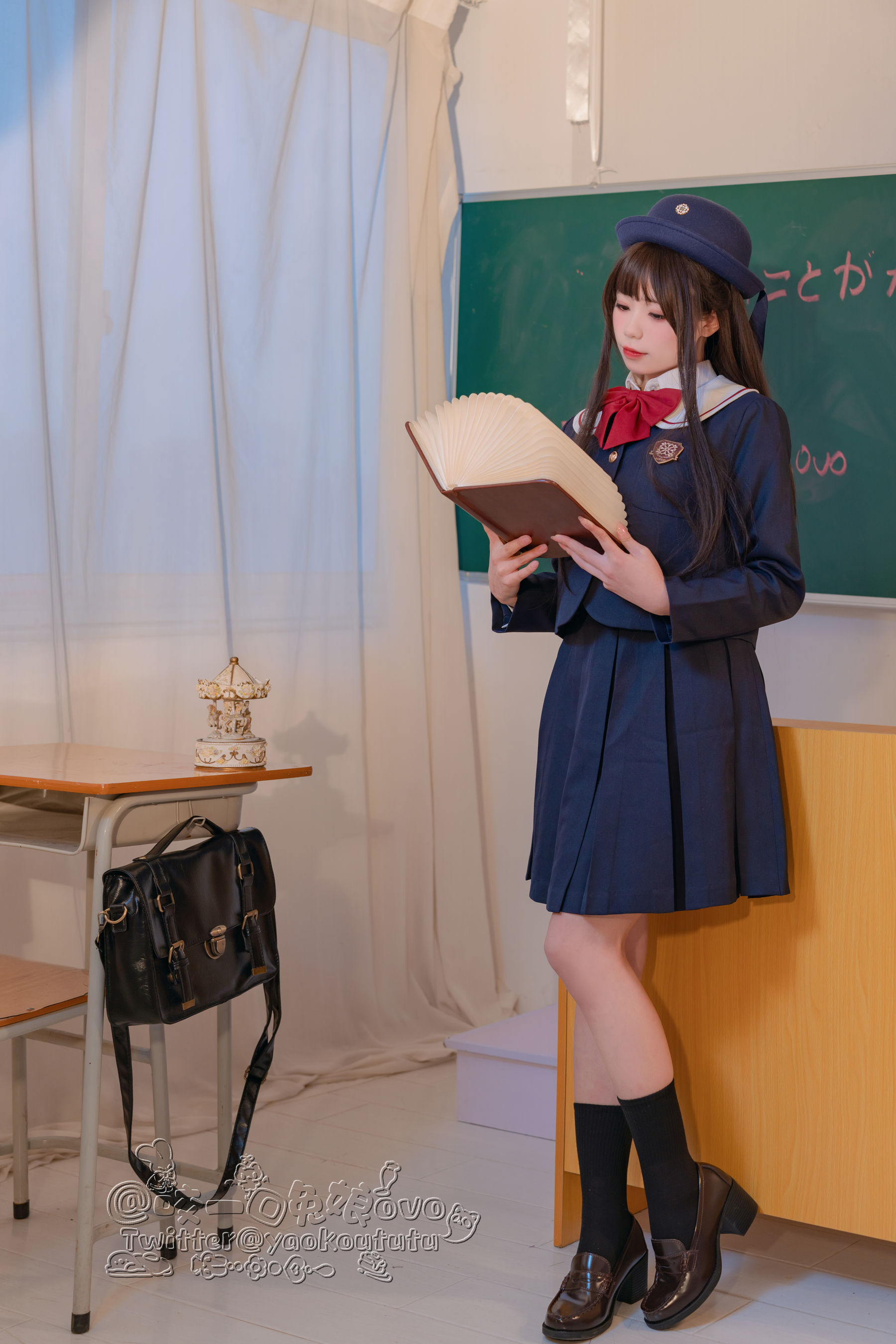 咬一口兔娘 – 入学式 [50P]