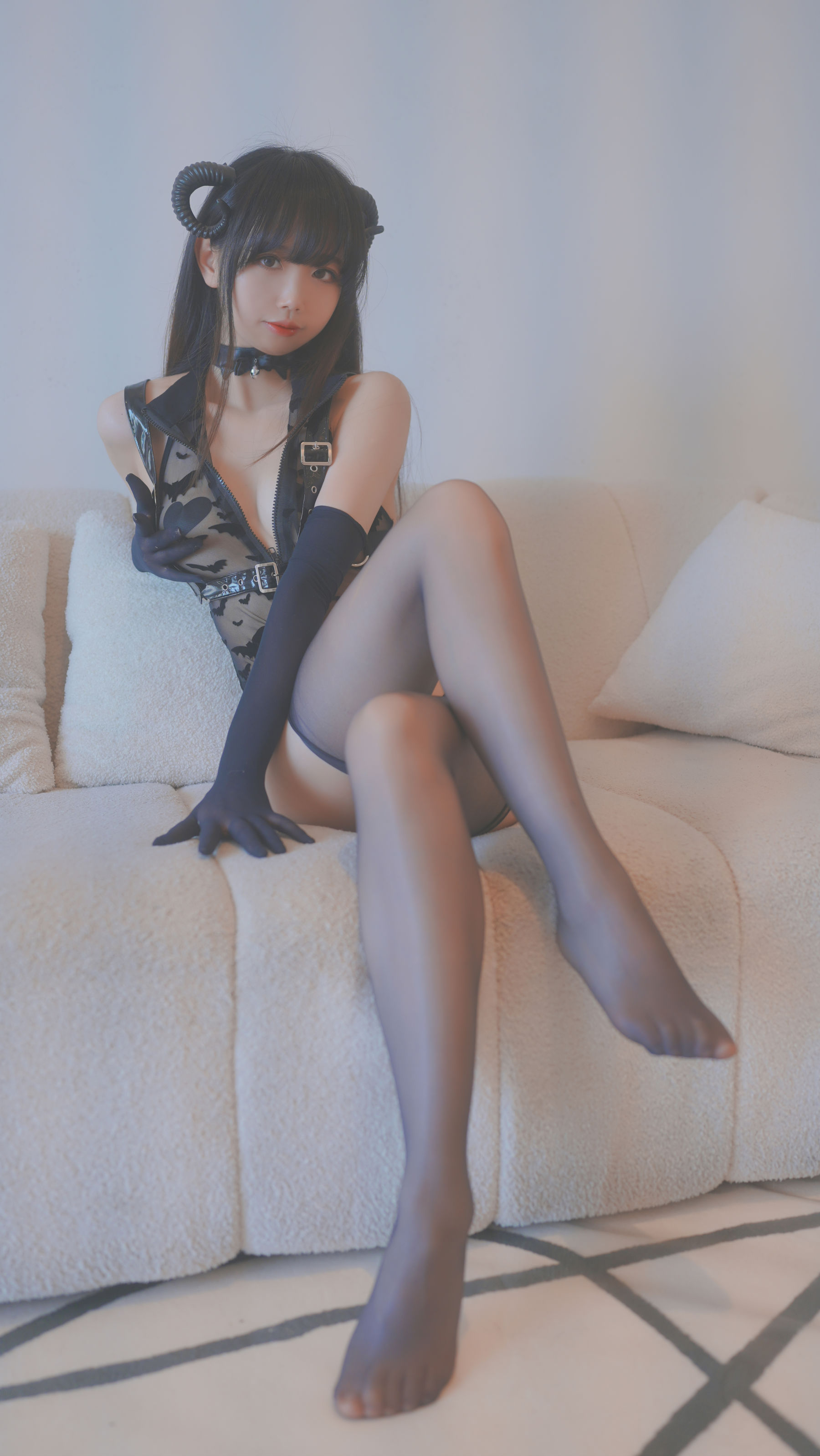 Cos小姐姐雪琪 – 小恶魔透视装 [50P]