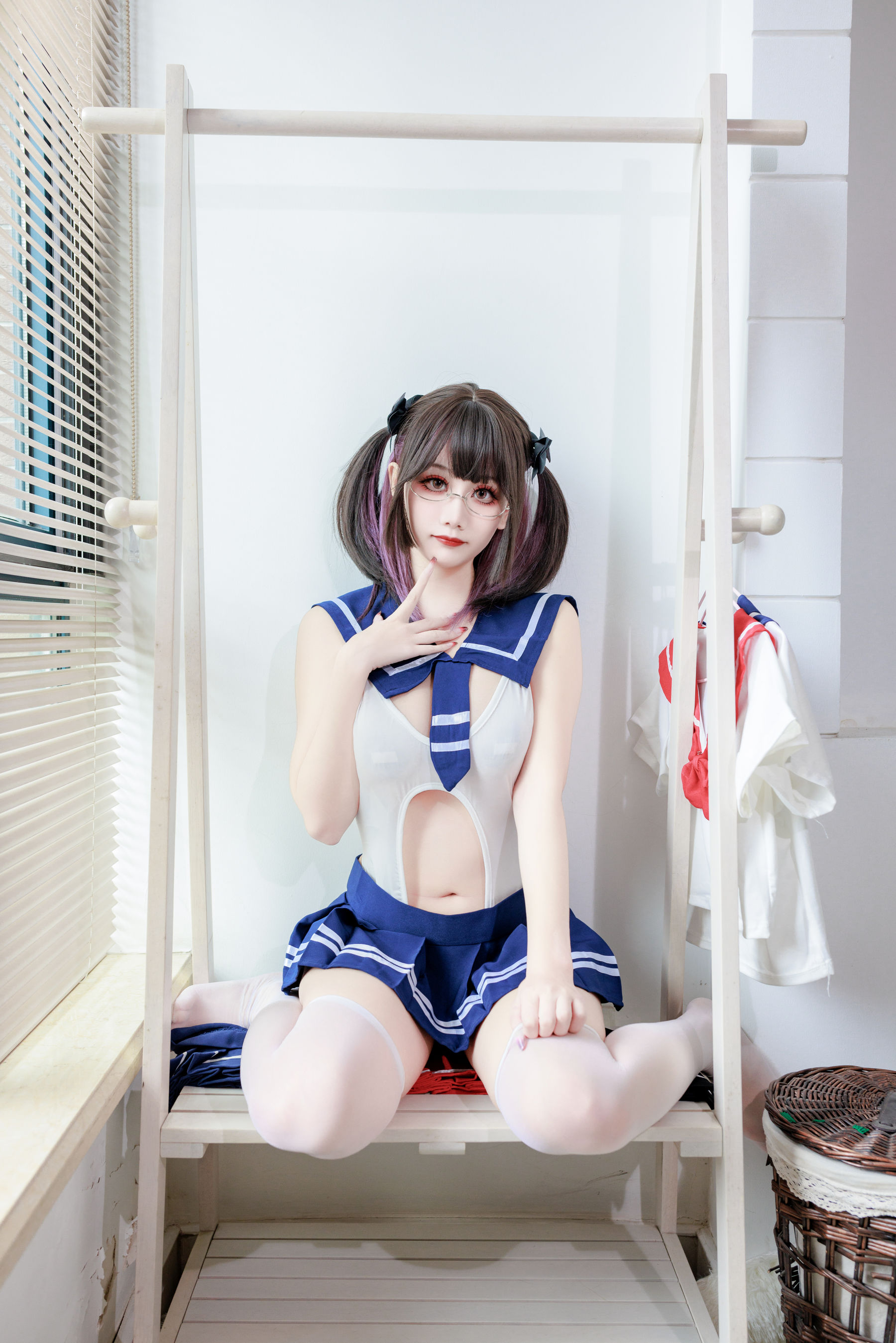 阿雪雪 – 连体水手服 [19P]