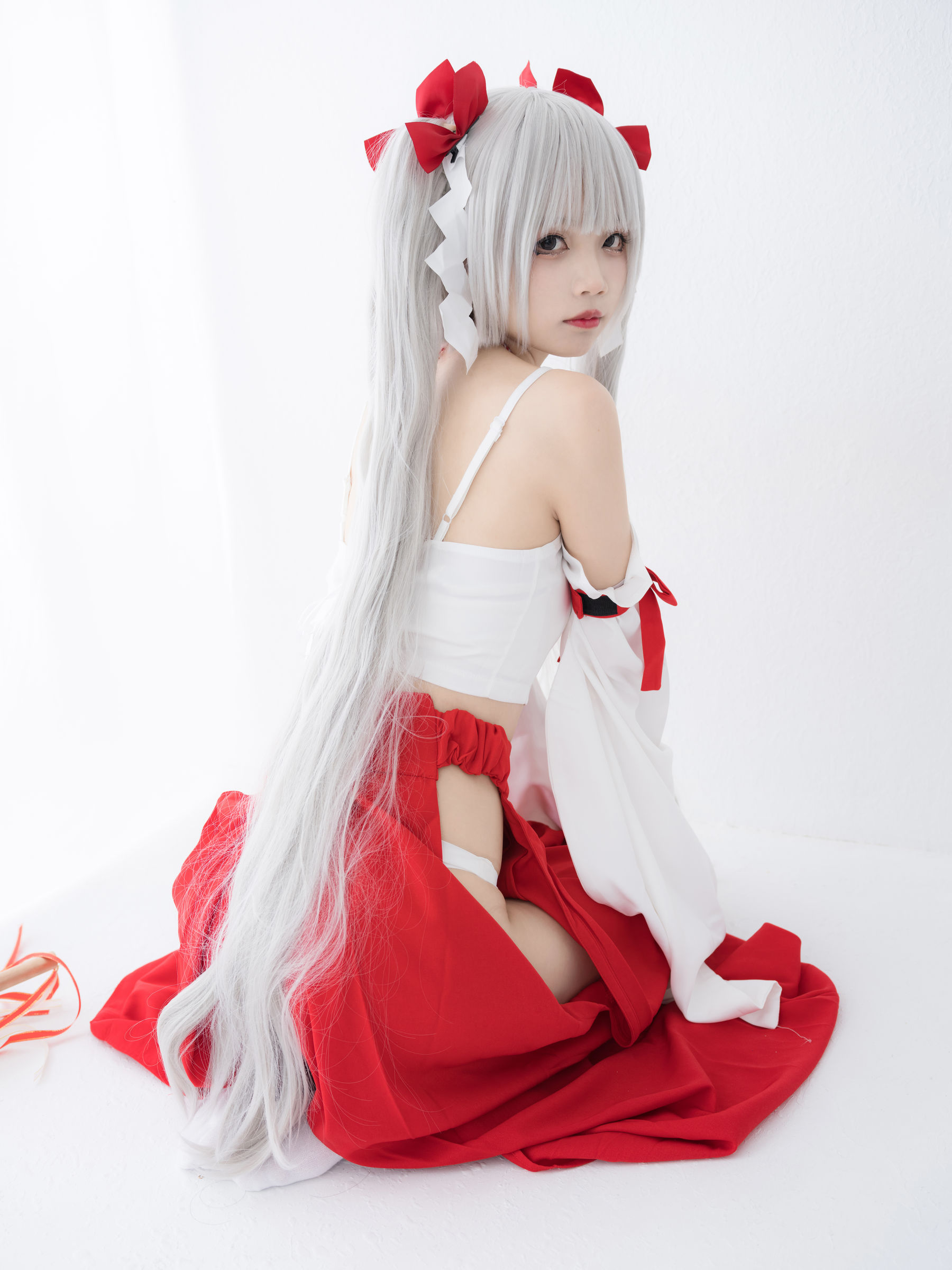 清纯少女五更百鬼 – 女巫 [14P]