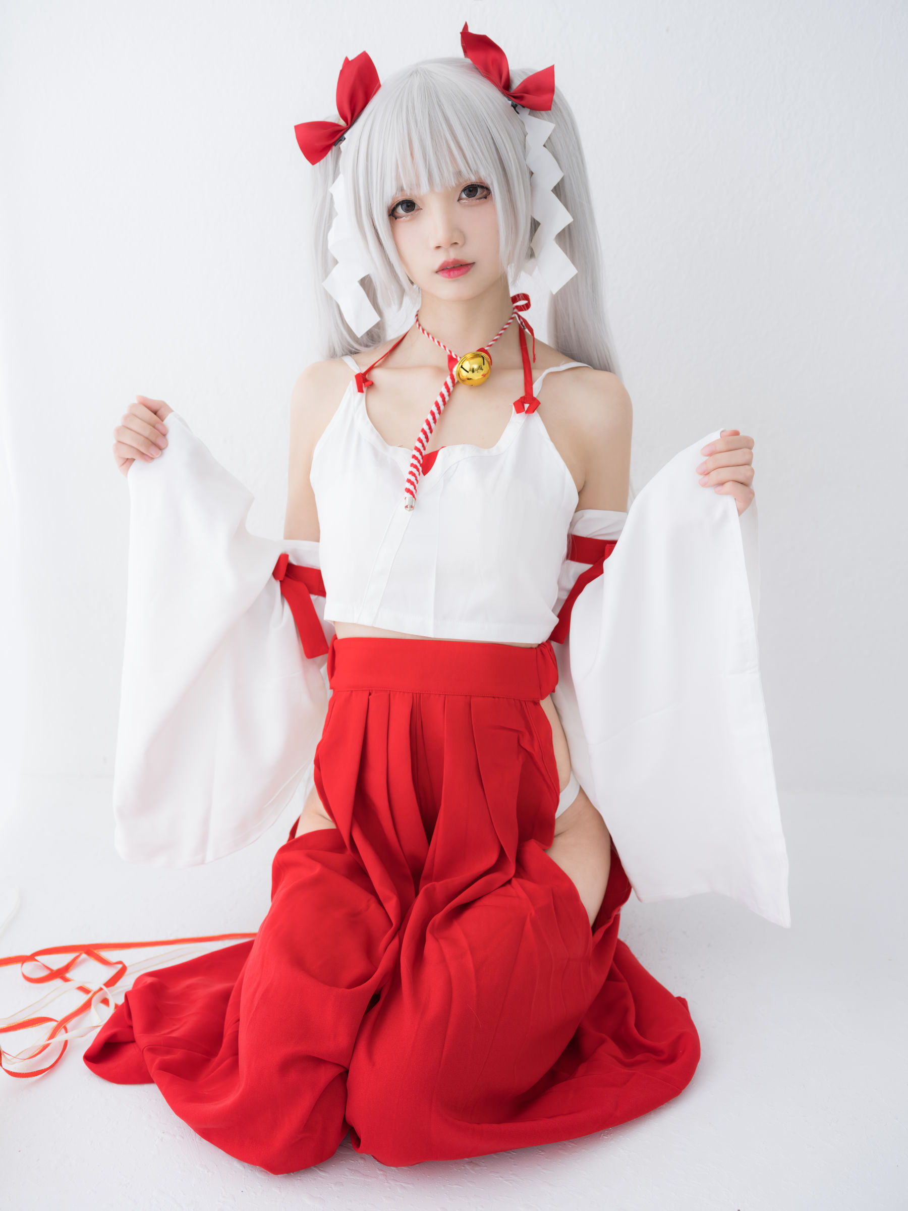 清纯少女五更百鬼 – 女巫 [14P]