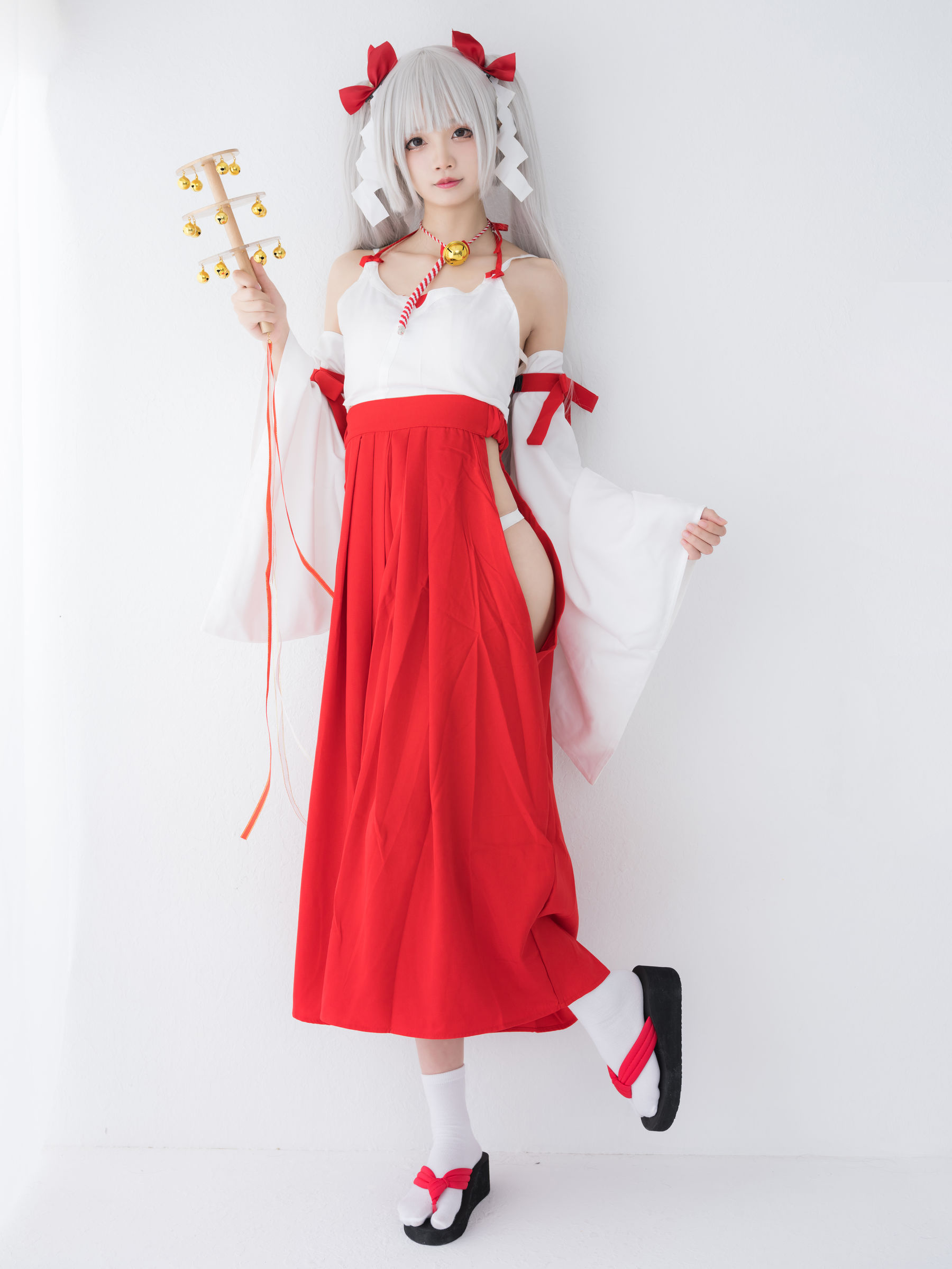 清纯少女五更百鬼 – 女巫 [14P]