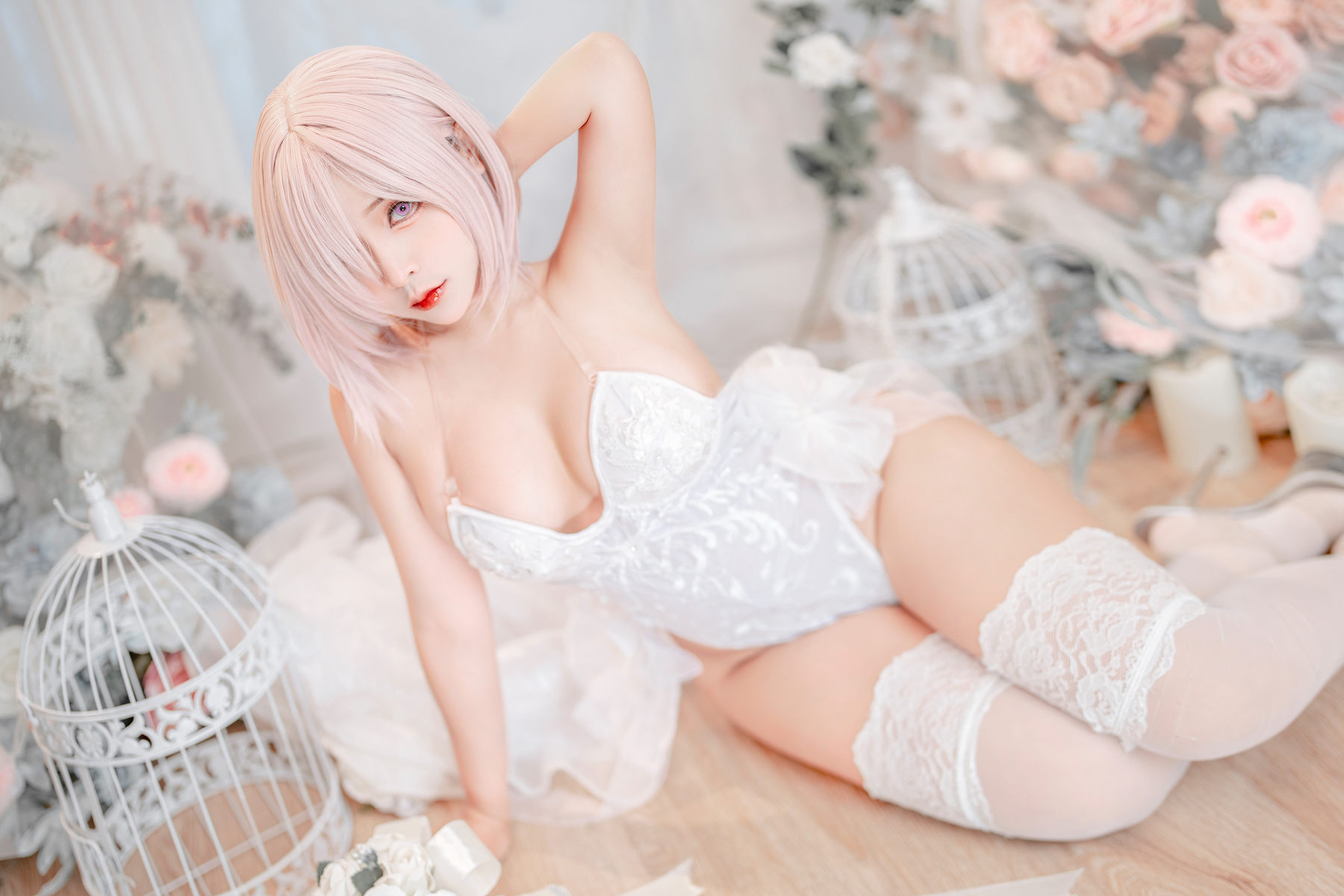 Sayo Momo – Mashu white lingerie body oil [57P]