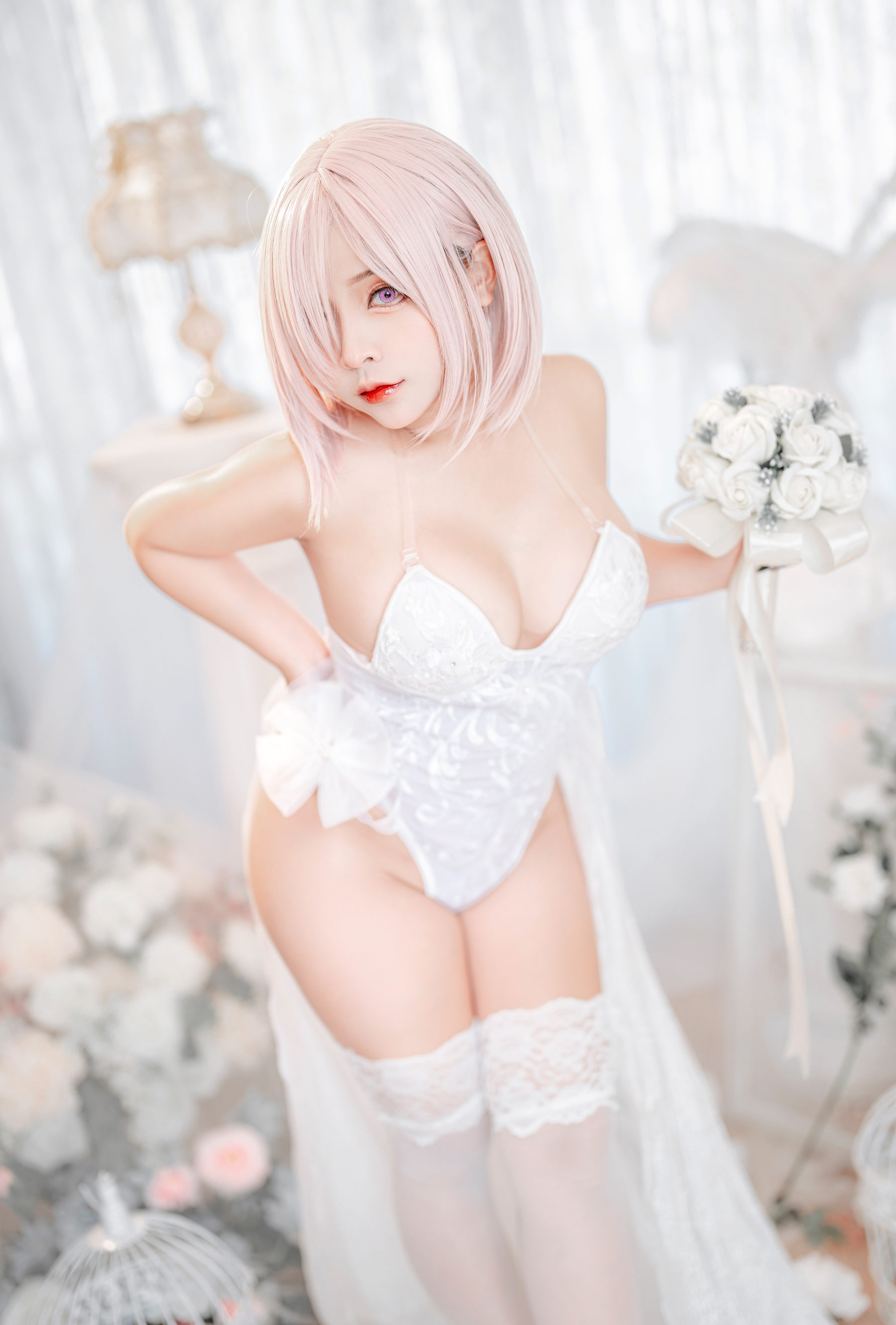 Sayo Momo – Mashu white lingerie body oil [57P]