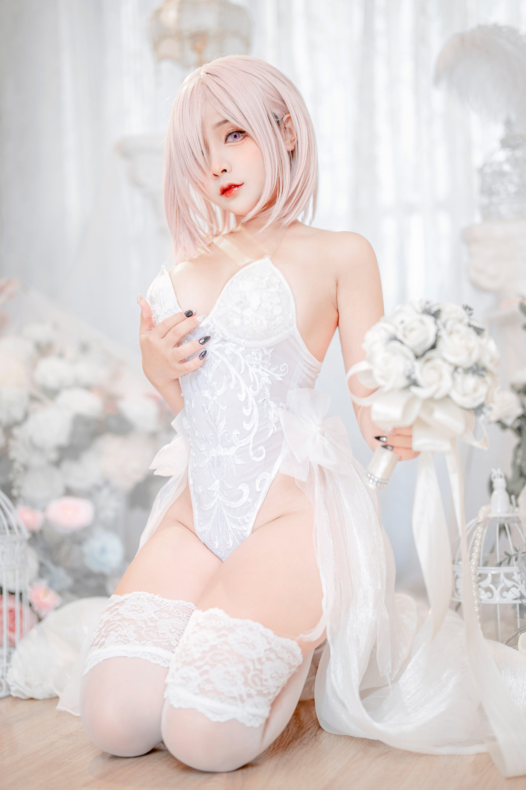 Sayo Momo – Mashu white lingerie body oil [57P]