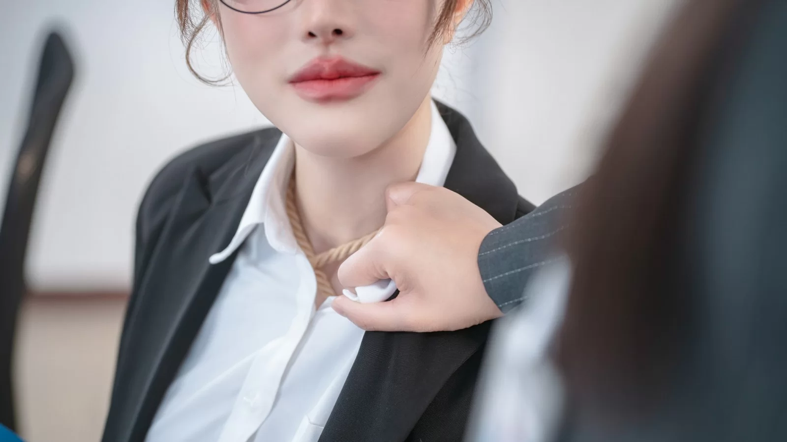 鹿八岁 – 女上司和女下属 [64P]