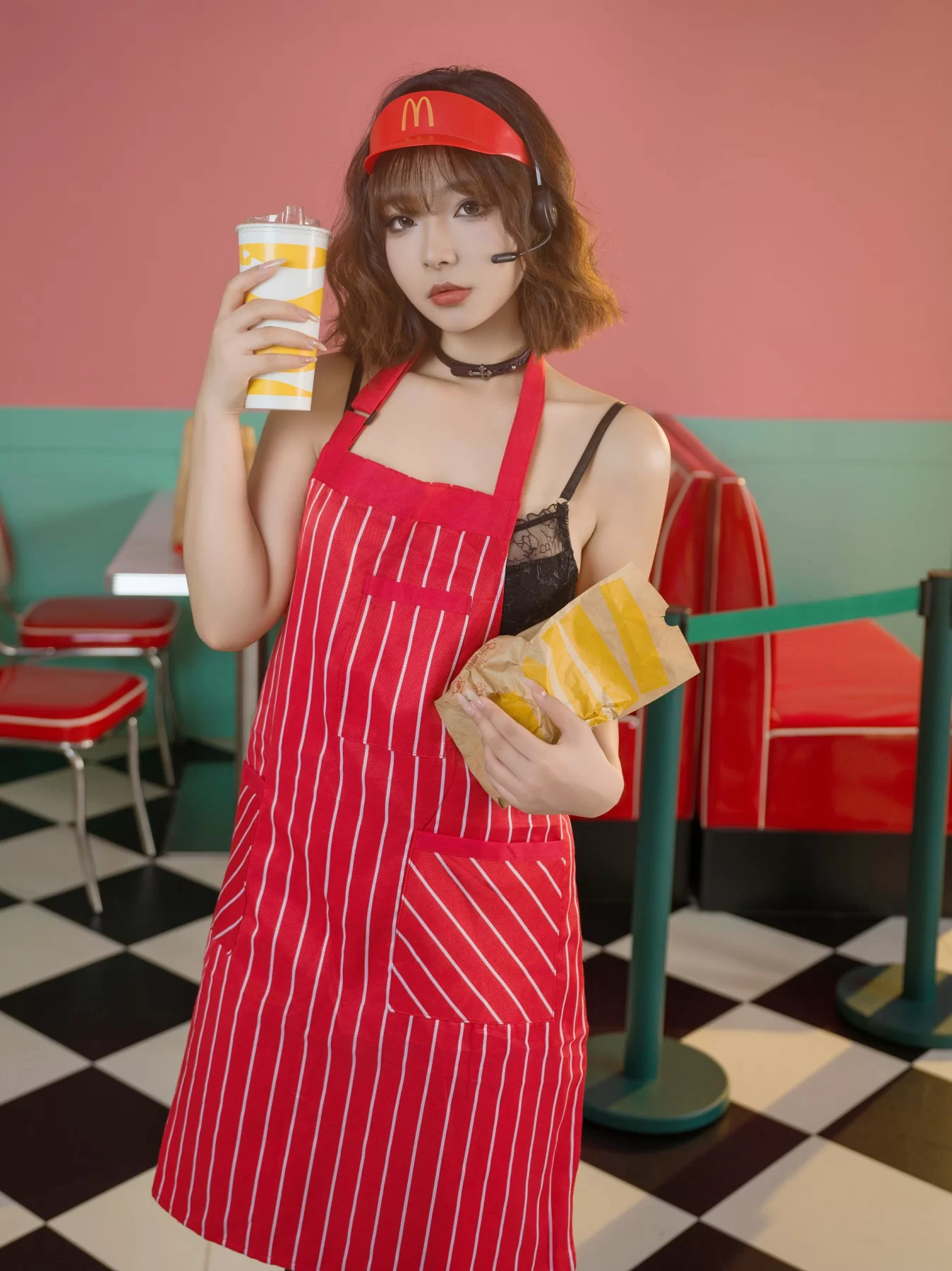 yuuhui玉汇 – 麦当劳的女服务员 [149P]
