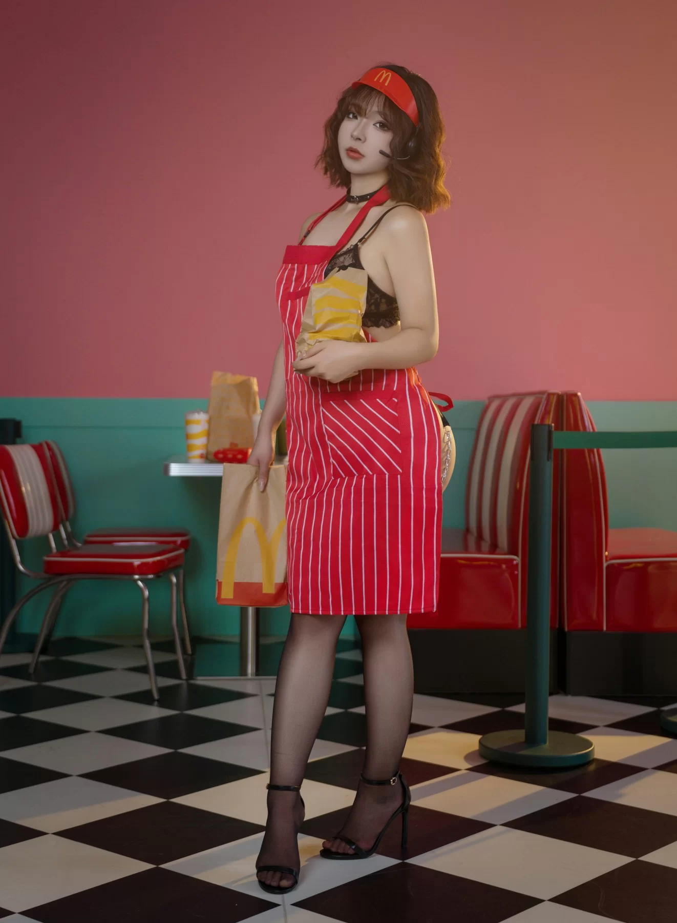yuuhui玉汇 – 麦当劳的女服务员 [149P]