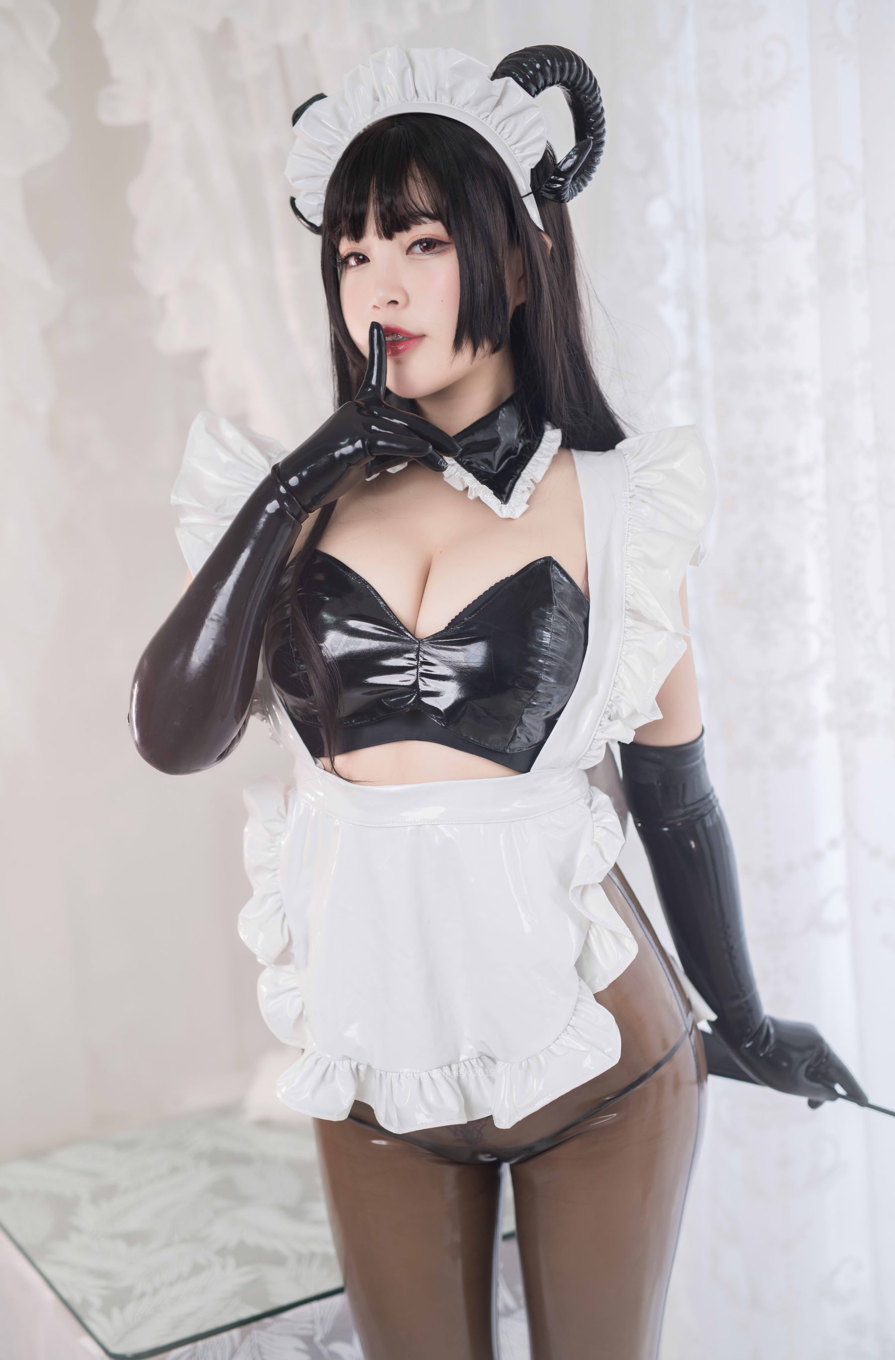 白烨- – 胶衣魅魔姐姐 [58P]