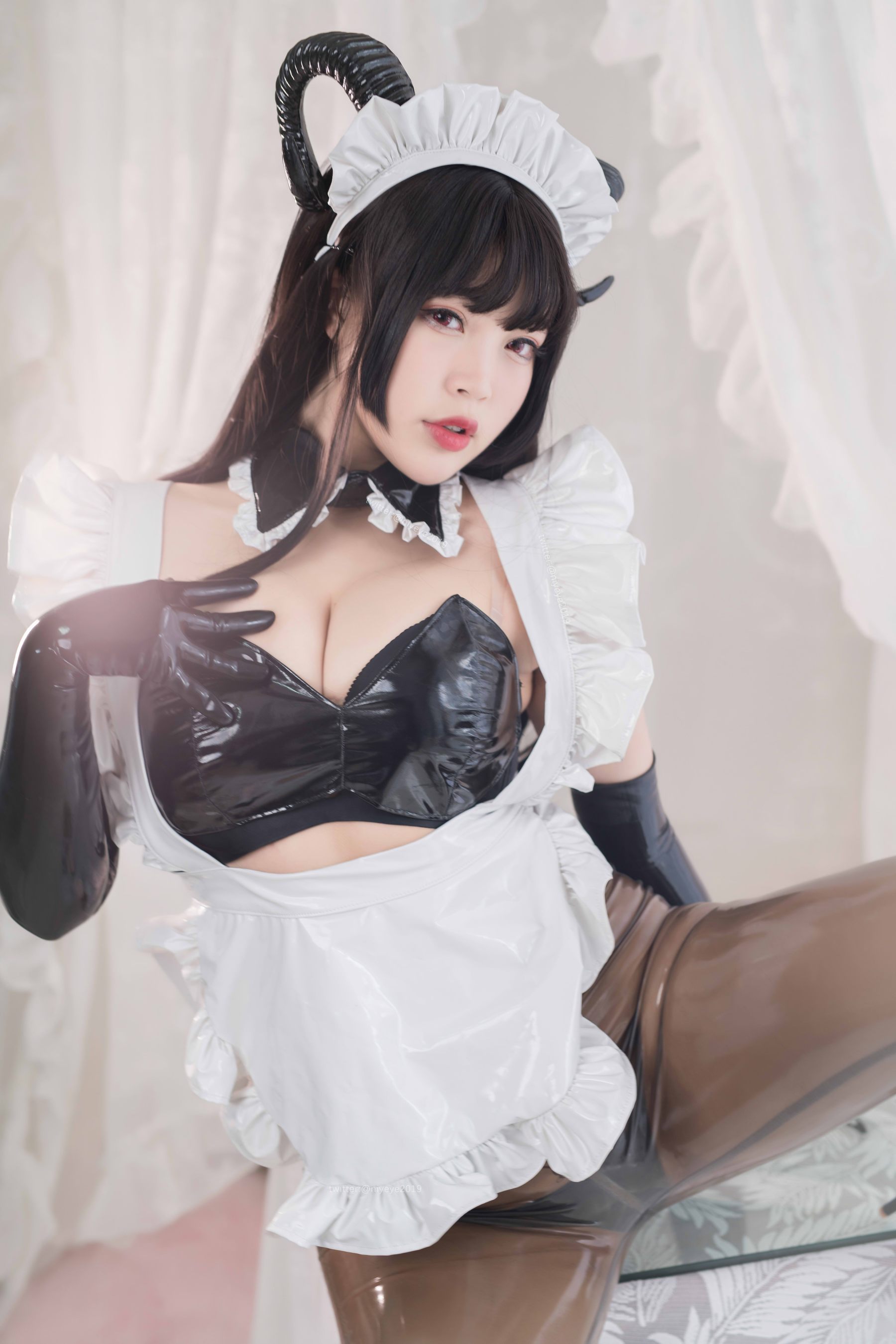 白烨- – 胶衣魅魔姐姐 [58P]