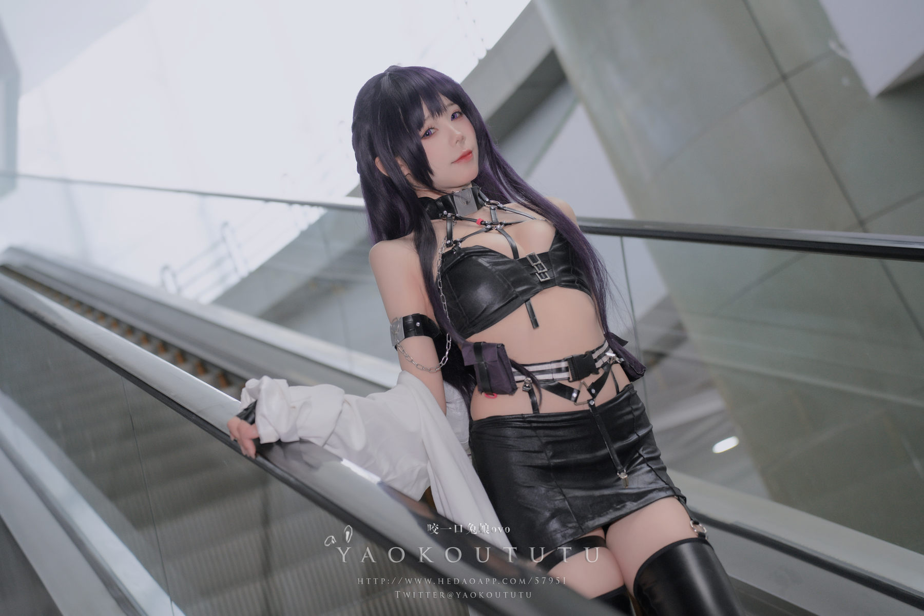 咬一口兔娘 – 米哈拉 [27P]