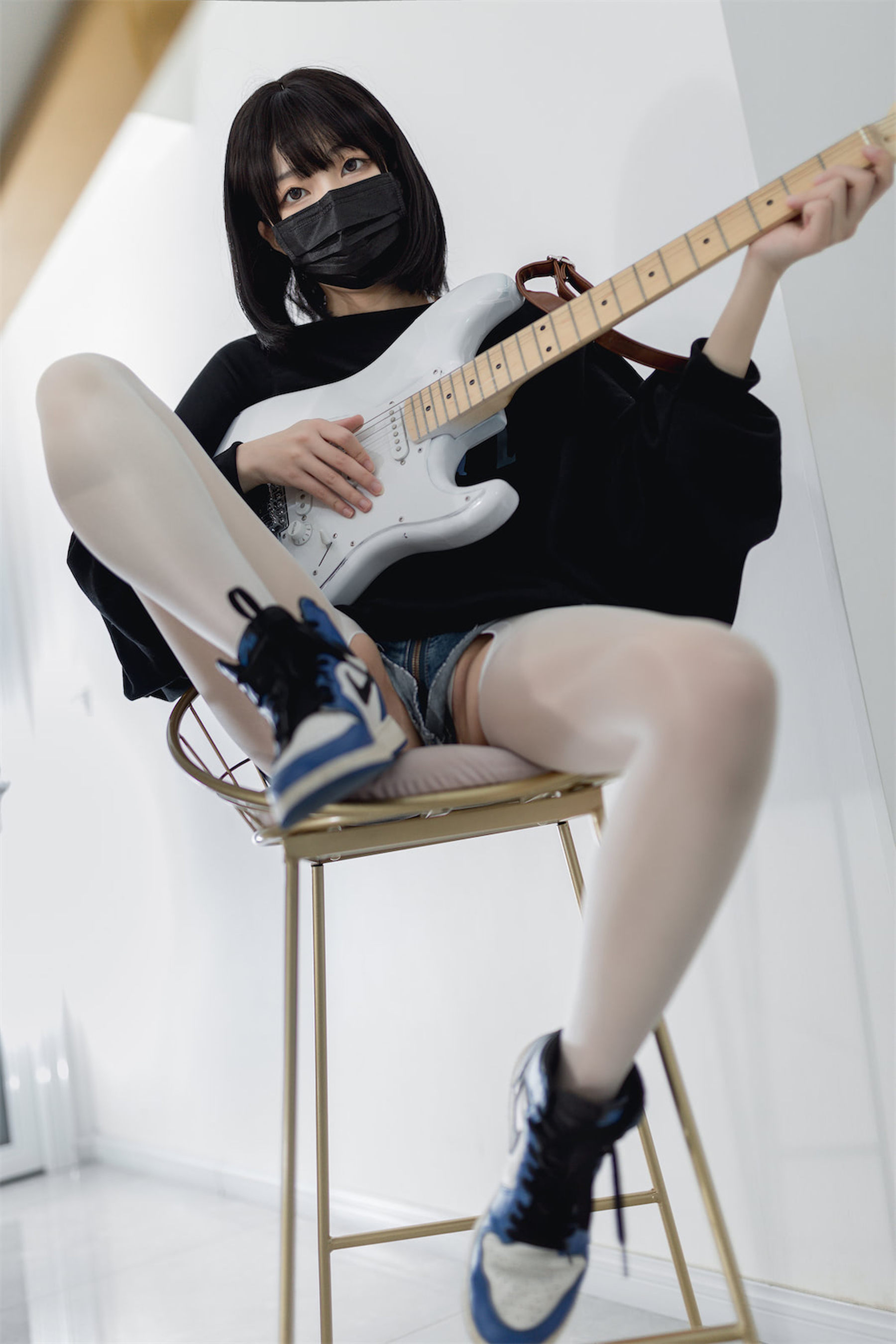 杏仁曲奇 – 升玖吉他姐姐 [45P]