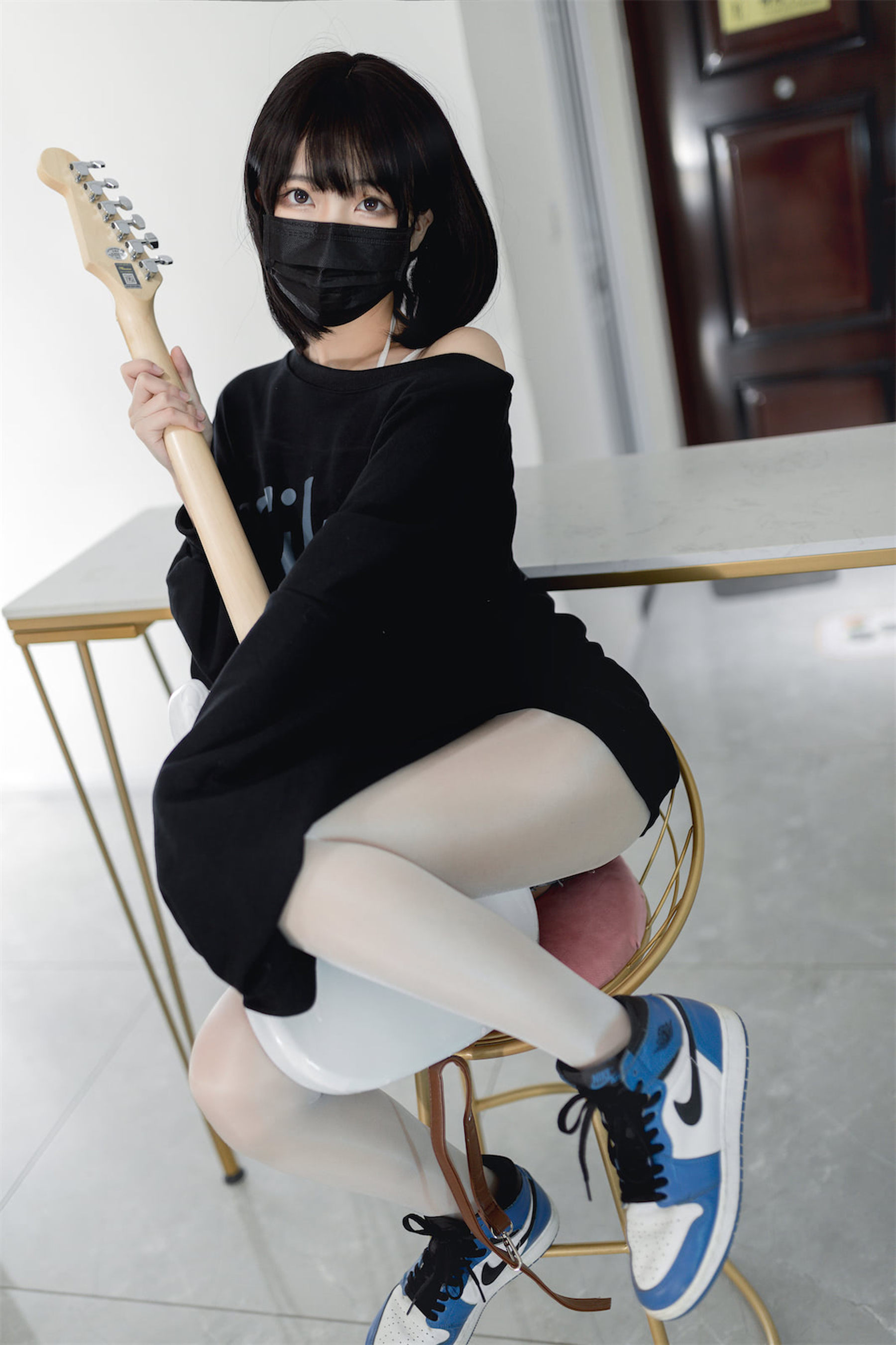 杏仁曲奇 – 升玖吉他姐姐 [45P]
