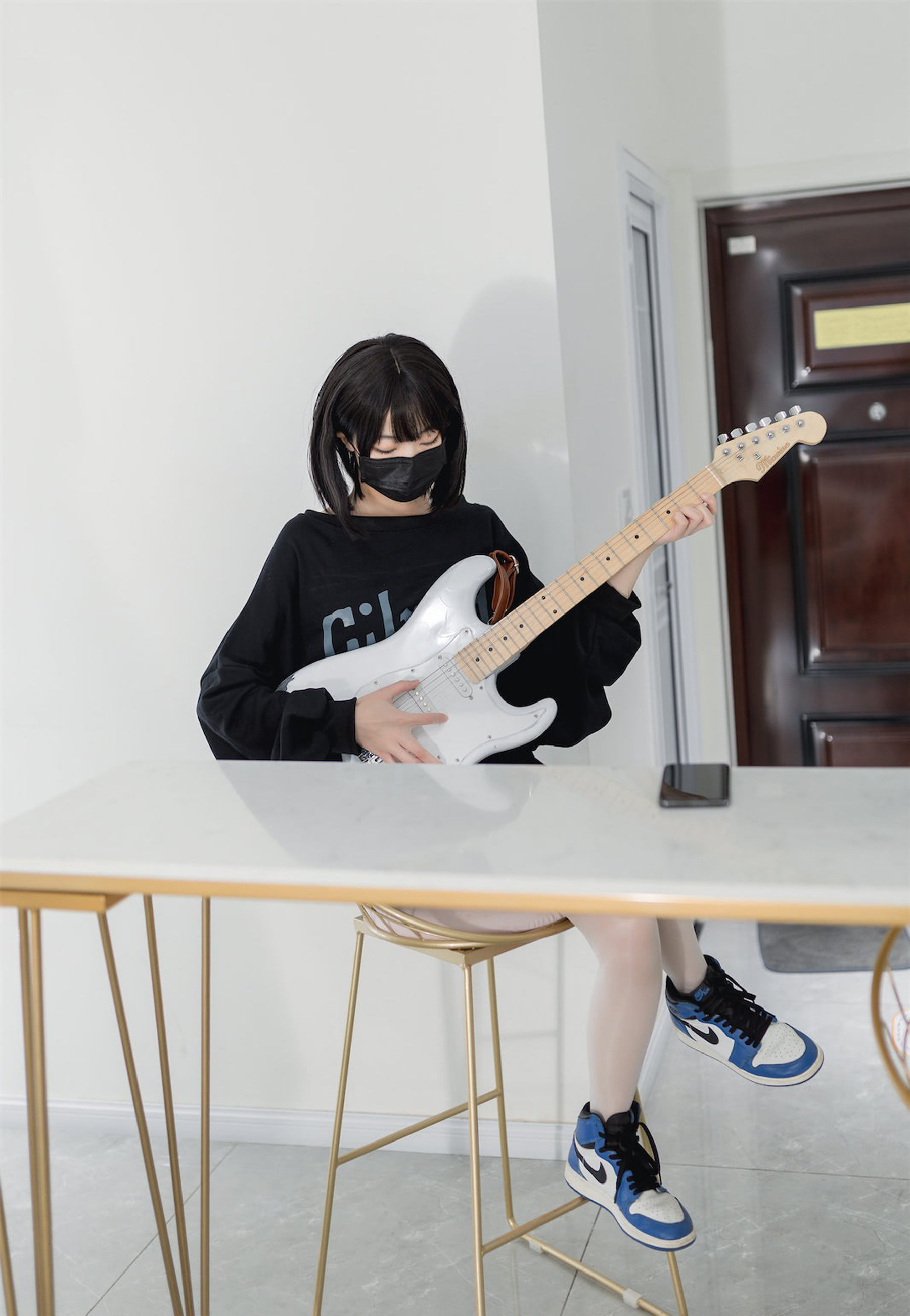 杏仁曲奇 – 升玖吉他姐姐 [45P]