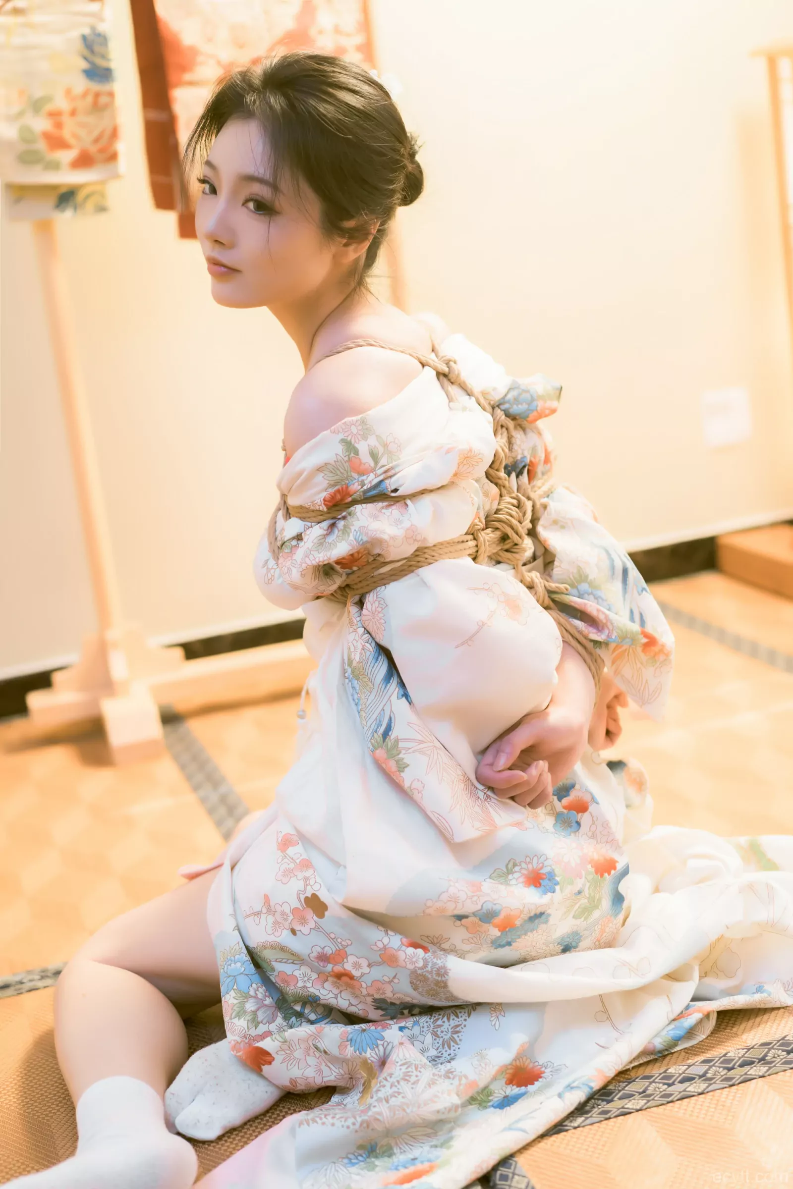 桃良阿宅 – 紧缚 [56P]