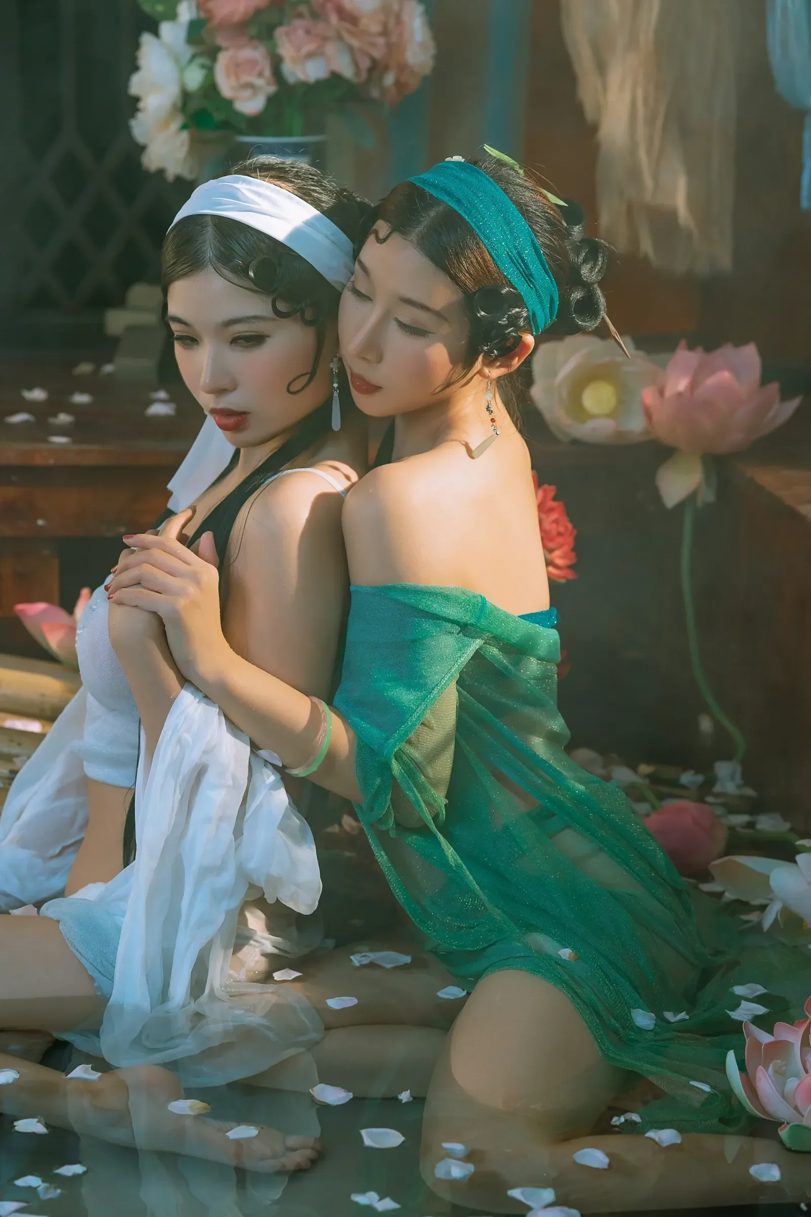 云溪溪&轩萧学姐 – 白娘子&青蛇 [26P]