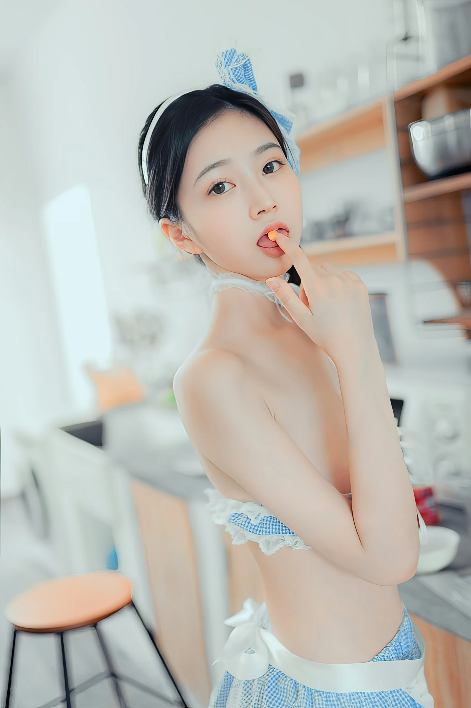 年年Nnian – 厨娘 [33P]