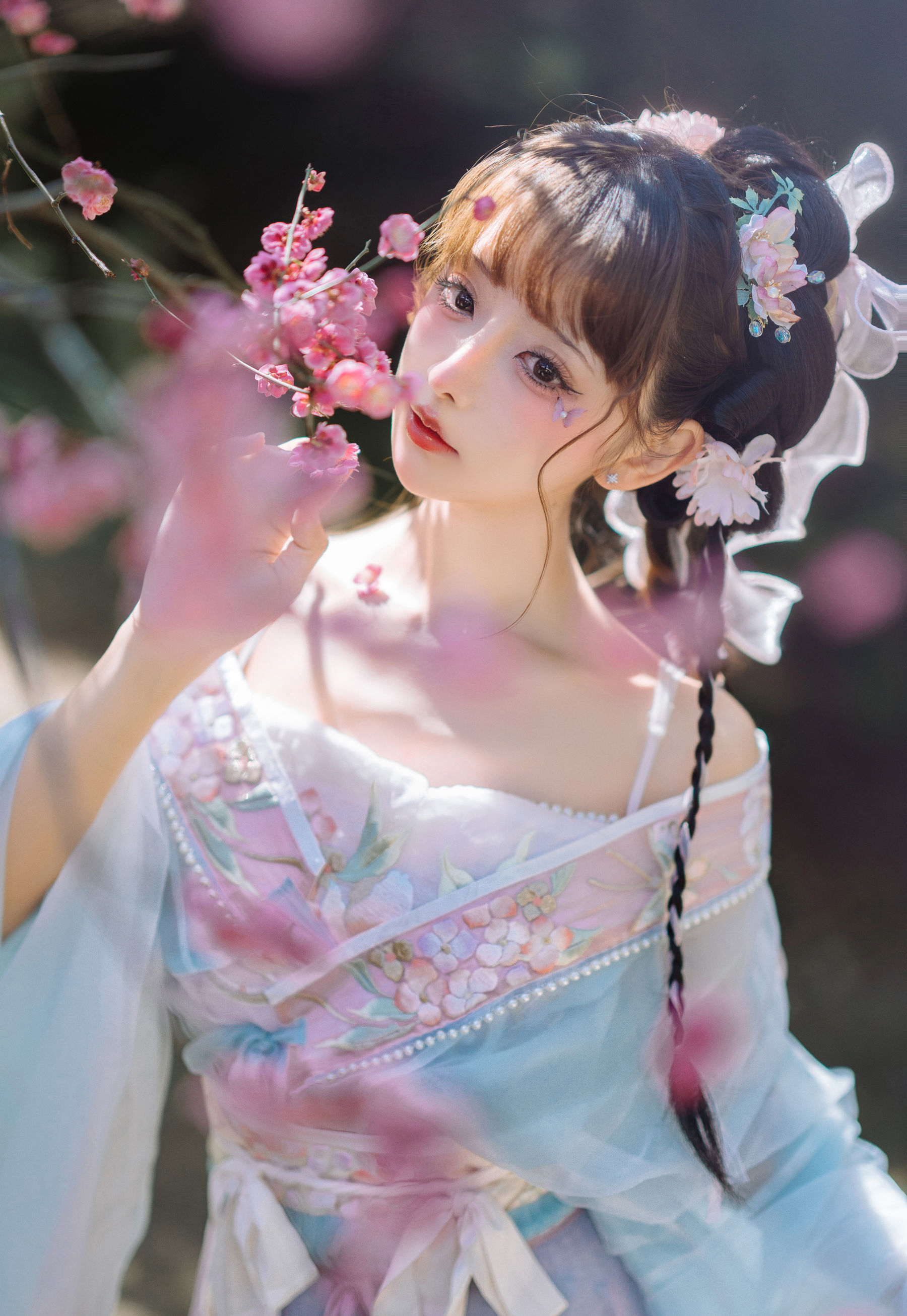 紫氯氯 – 二月梅花 [17P]
