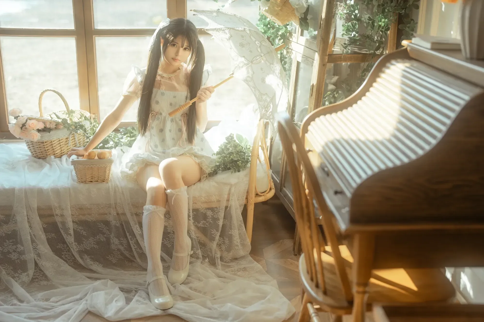 rua阮阮 – 花房 小裙子 [54P]