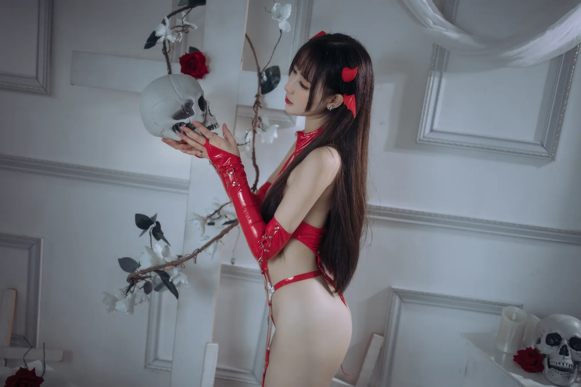 羽生三未 – 红色胶衣小恶魔 [65P]