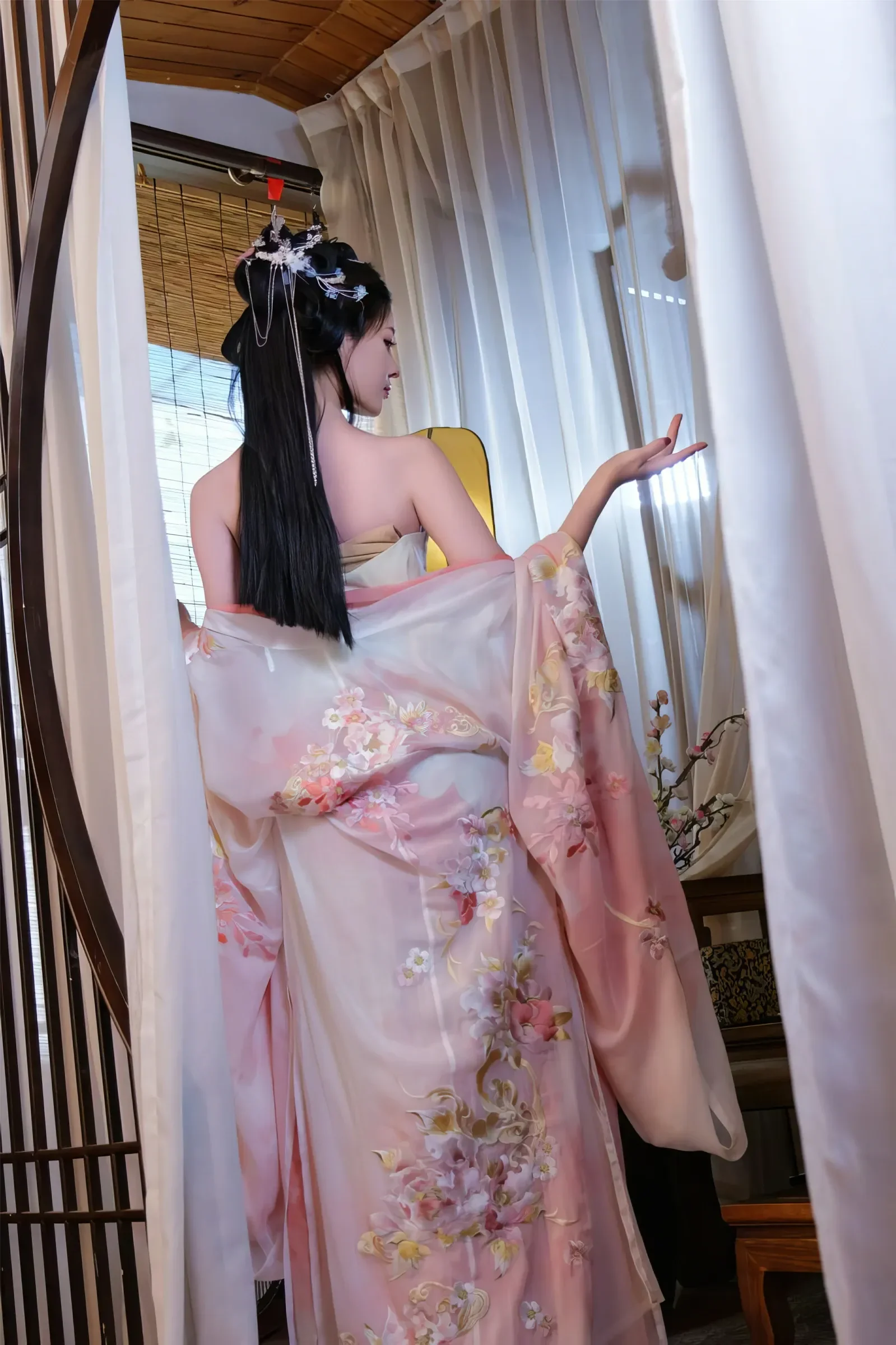 年年Nnian – 古风霓裳 [50P]
