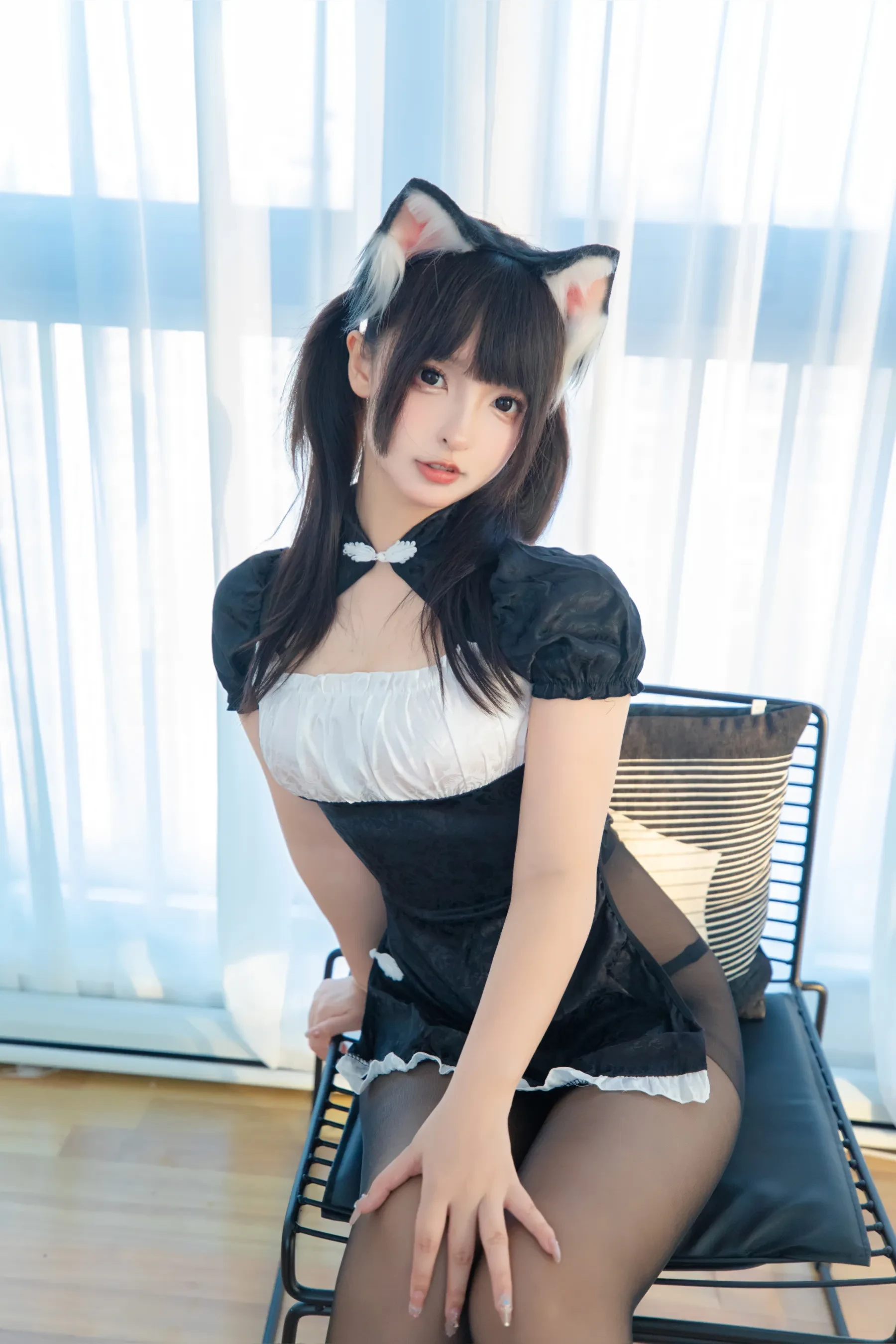 神楽坂真冬 – 猫猫女仆 [70P]