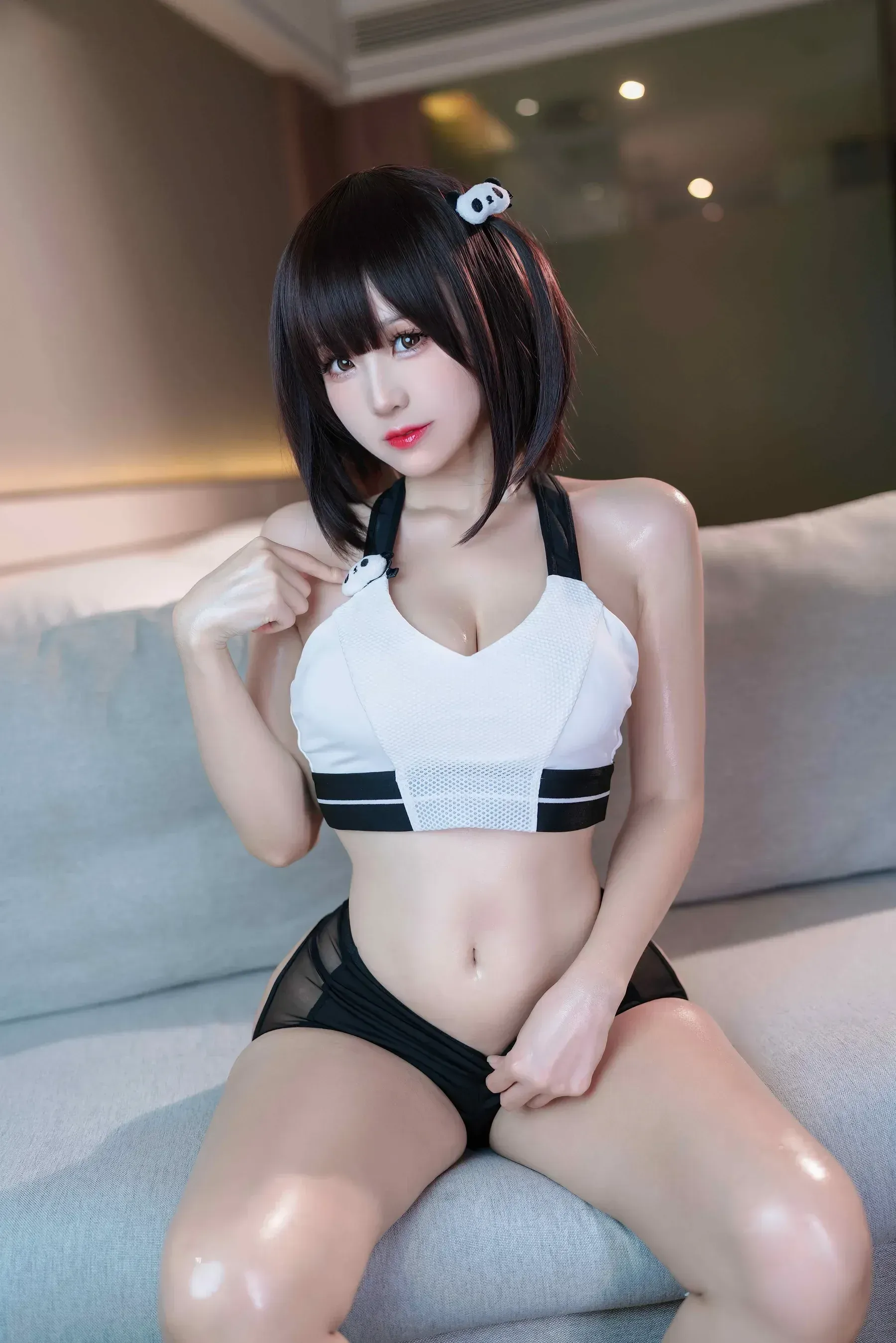 miko酱ww – 蛋白大熊猫 [20P]