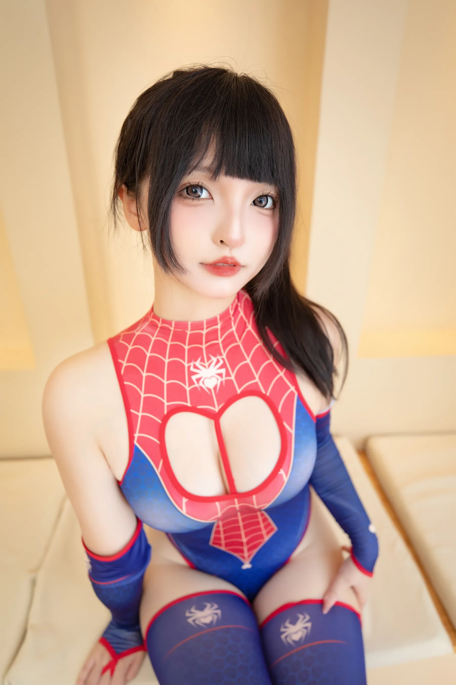 神楽坂真冬 – 蜘蛛女王 [65P]