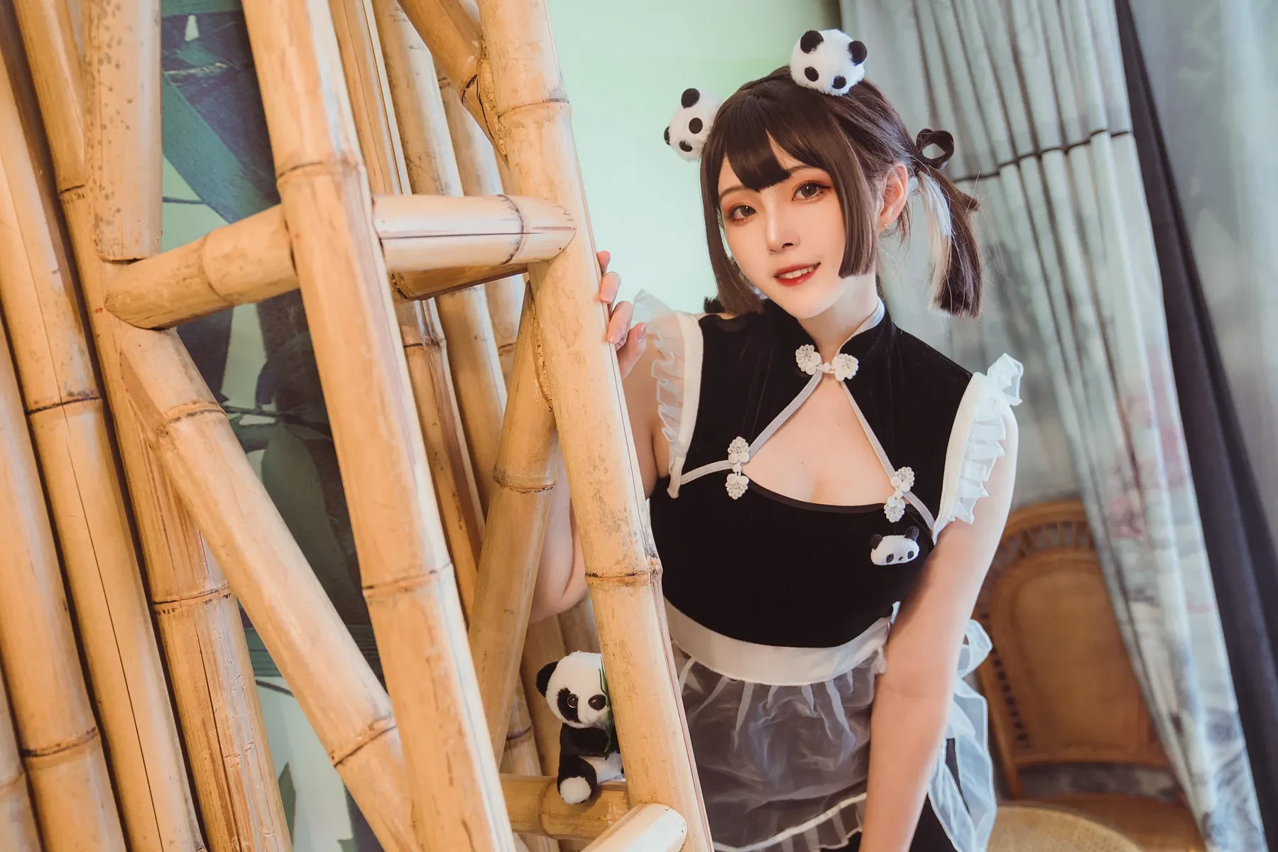 Natsuko夏夏子 – 熊猫女仆 [55P]