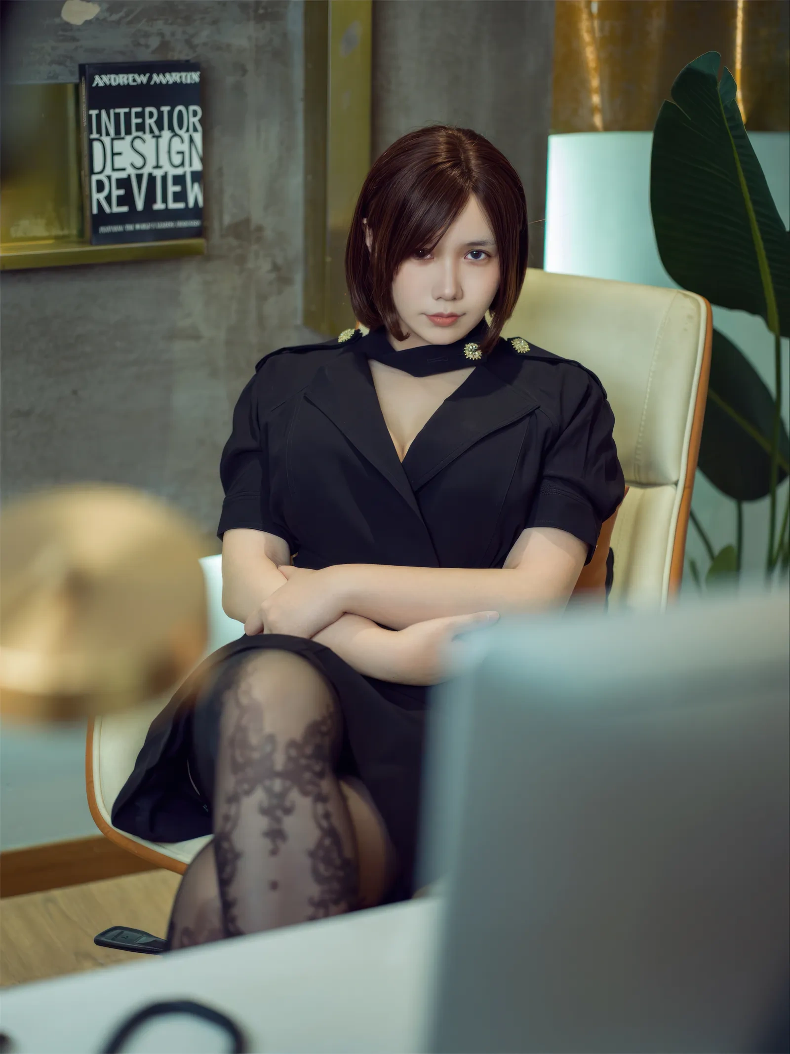 麻花麻花酱 – OL办公室女上司 [42P]