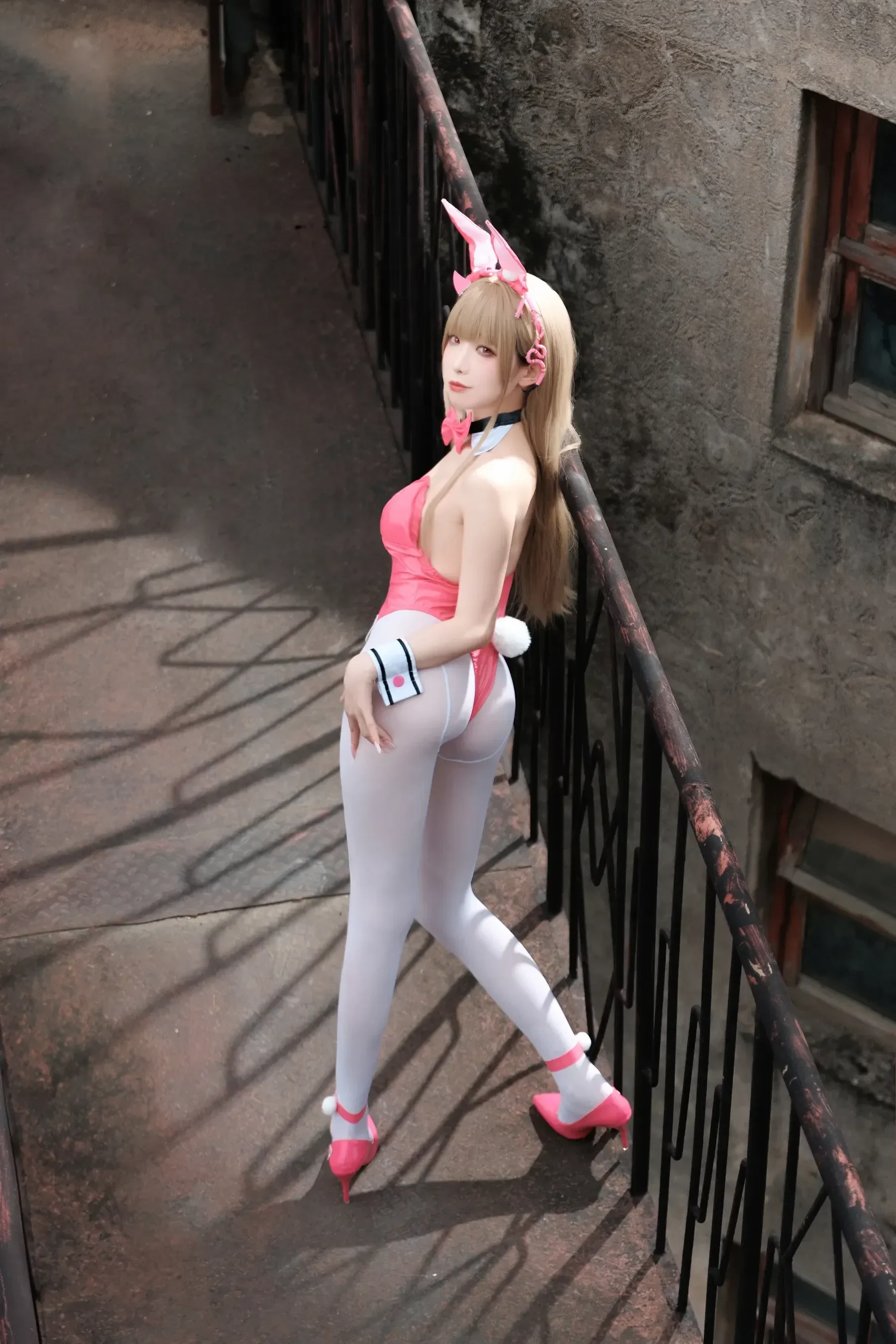 封疆疆v – NIKKE 毒蛇兔女郎 [38P]