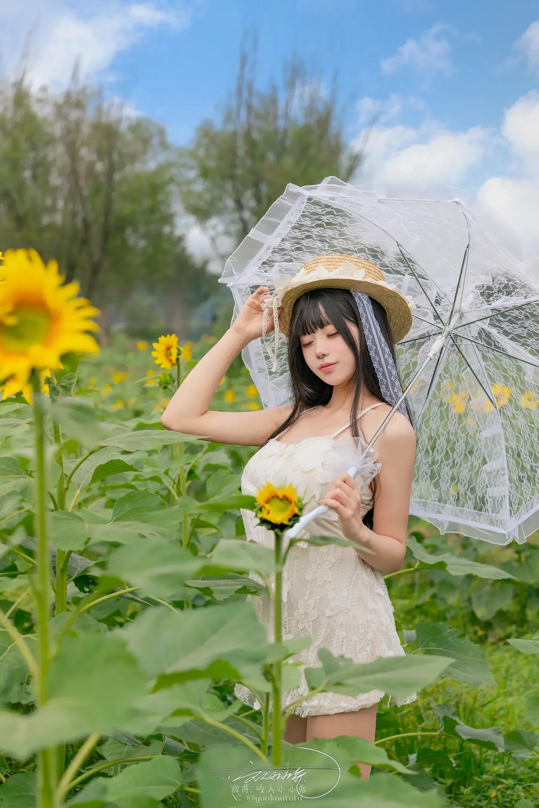 咬一口兔娘 – 7月作品『夏の葵』[70P]