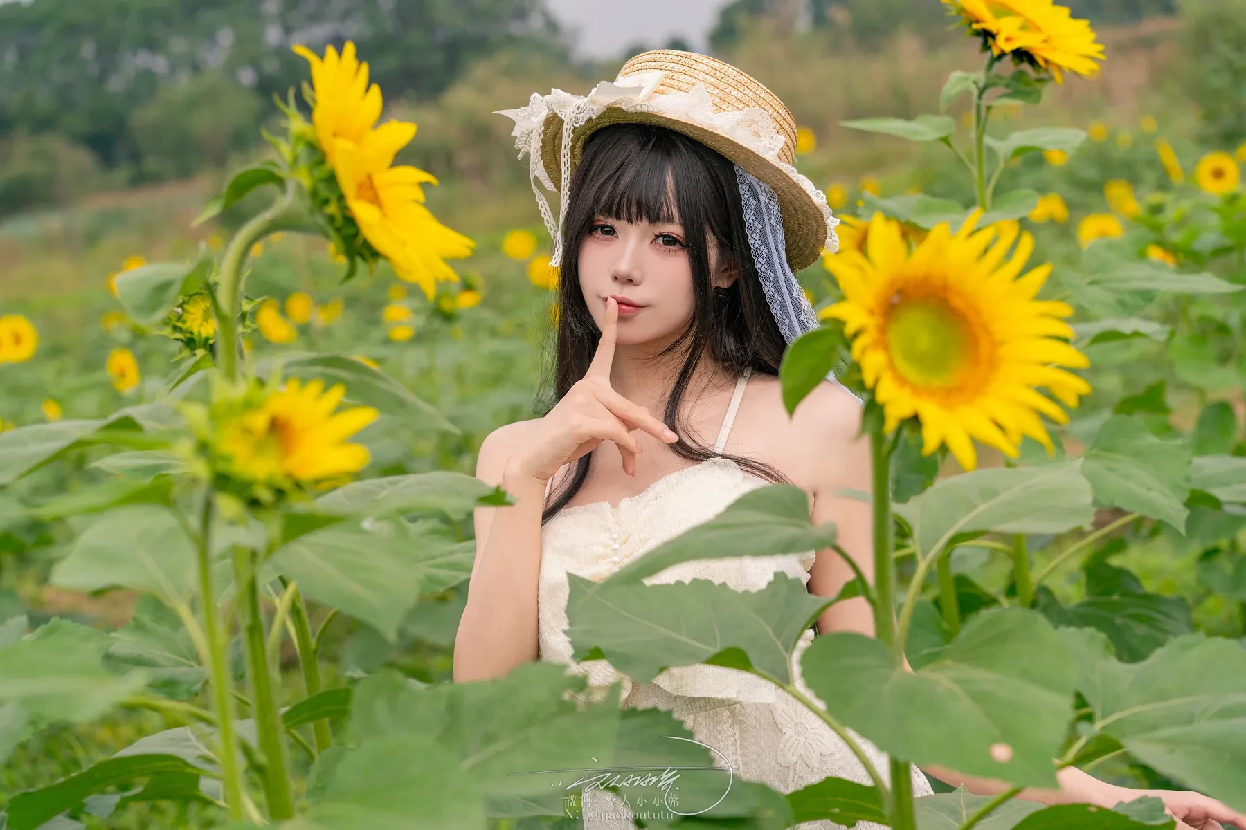 咬一口兔娘 – 7月作品『夏の葵』[70P]
