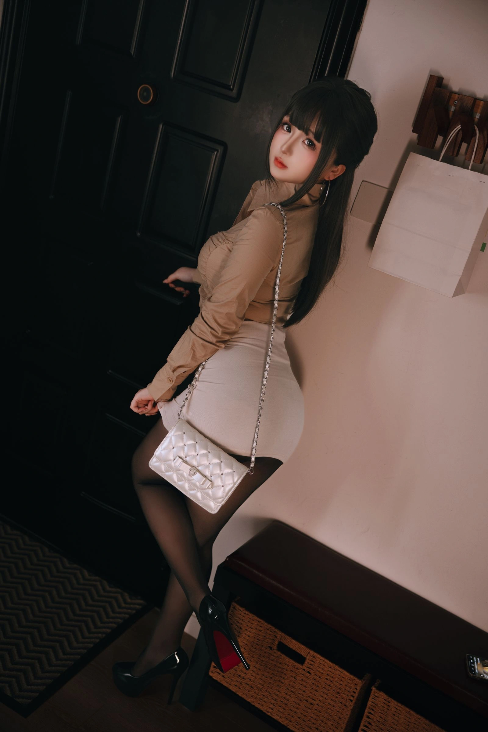 日奈娇 – 醉酒的同事 [120P]