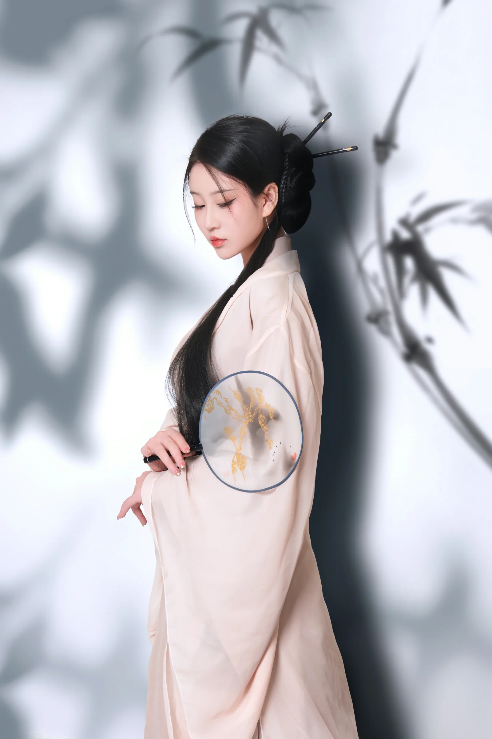 年年Nnian – 青丝 [20P]