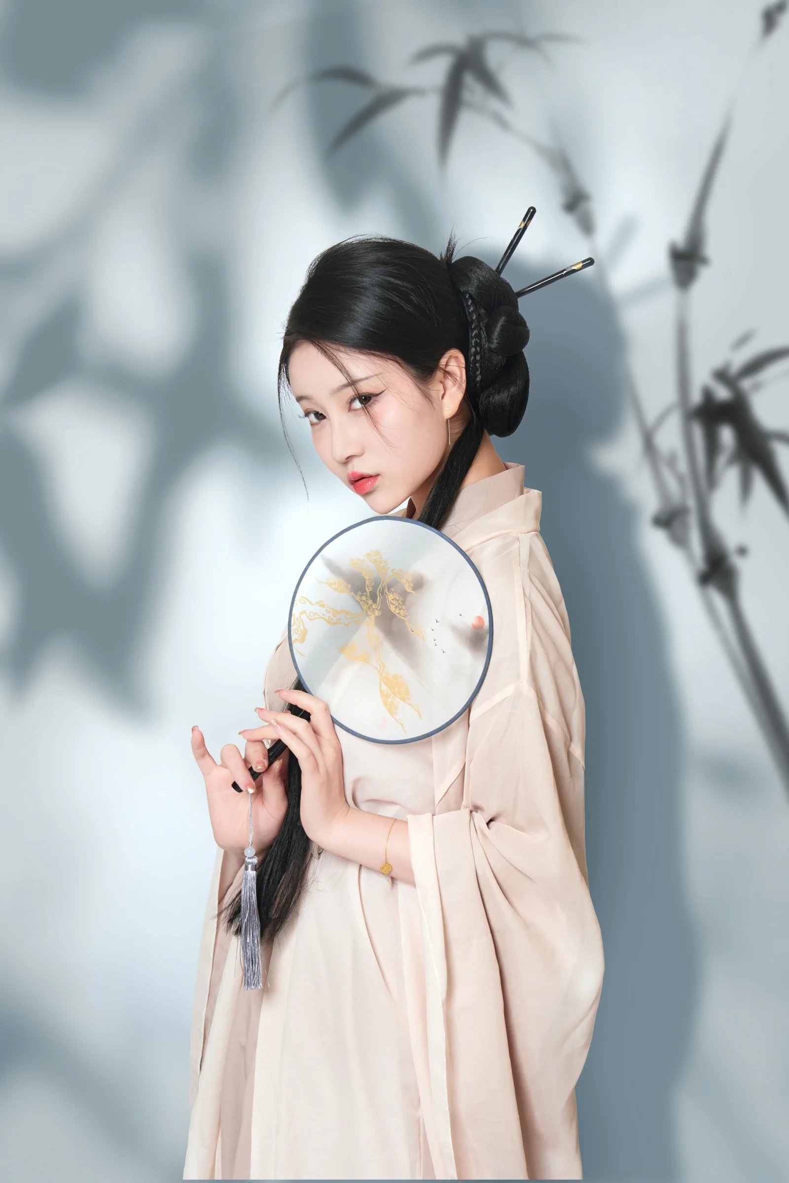 年年Nnian – 青丝 [20P]