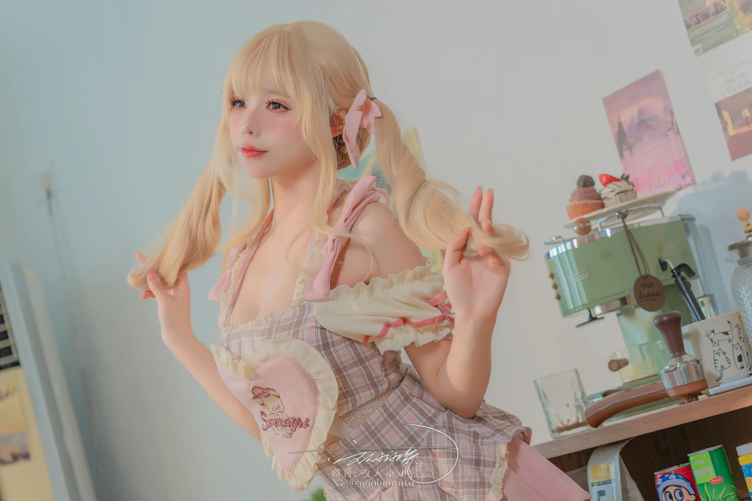 咬一口兔娘 - 居家甜妹 [76P]