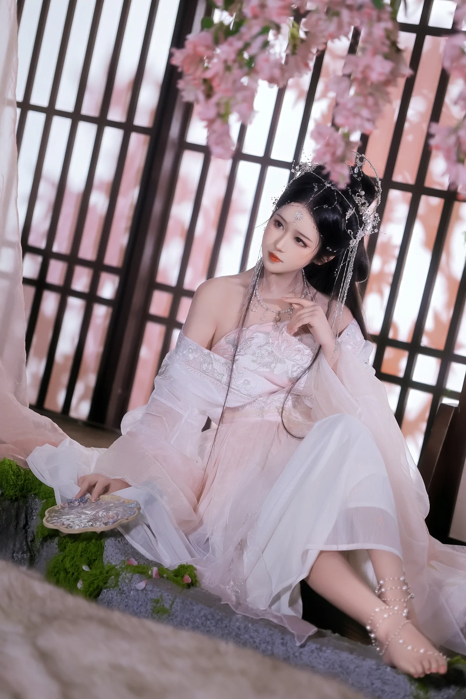 三度_69 - 小师姐 [81P]