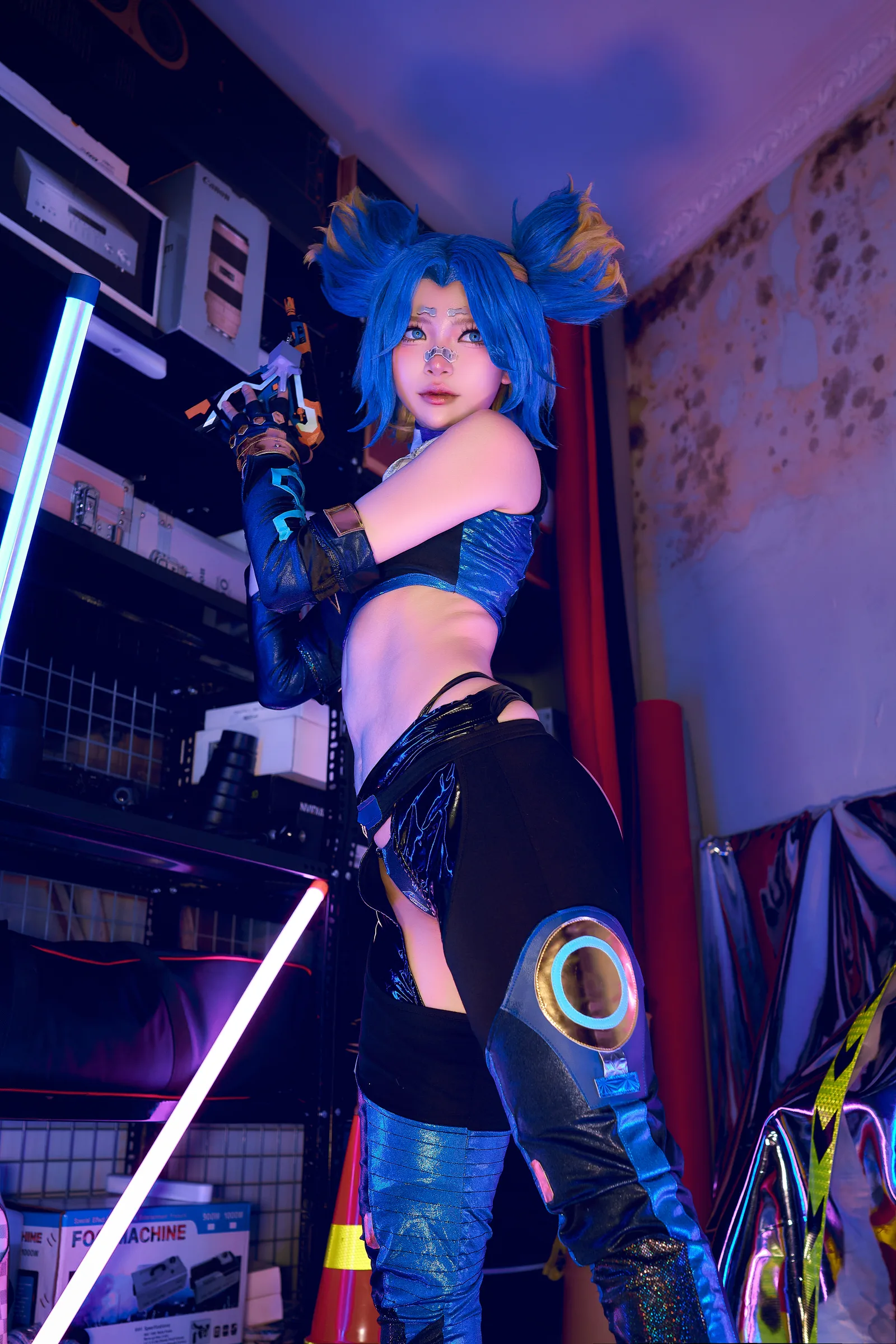 ZinieQ – Valorant Neon [41P]