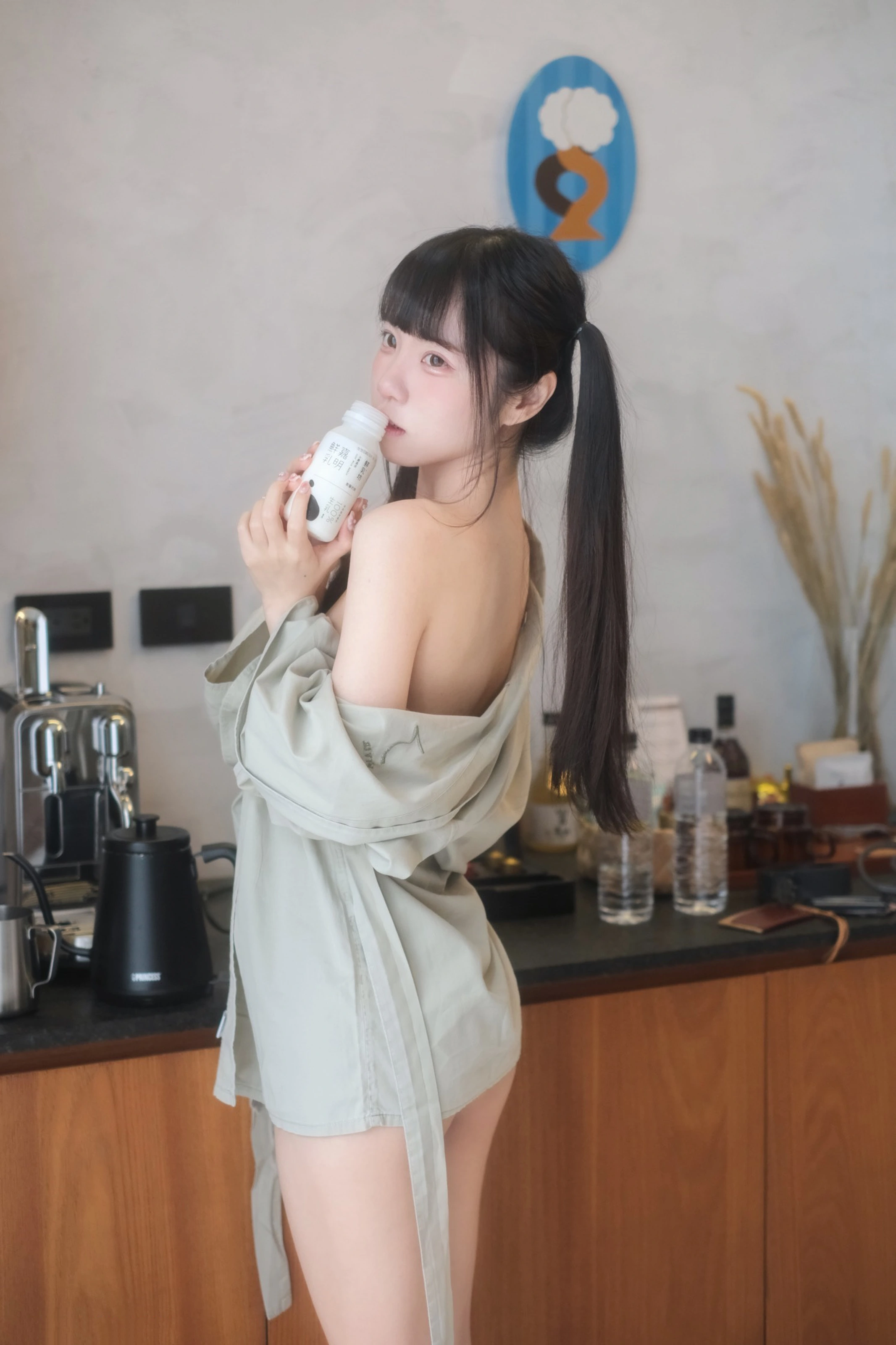 可可小白兔 – 在陽台做壞事的小兔兔 [68P]