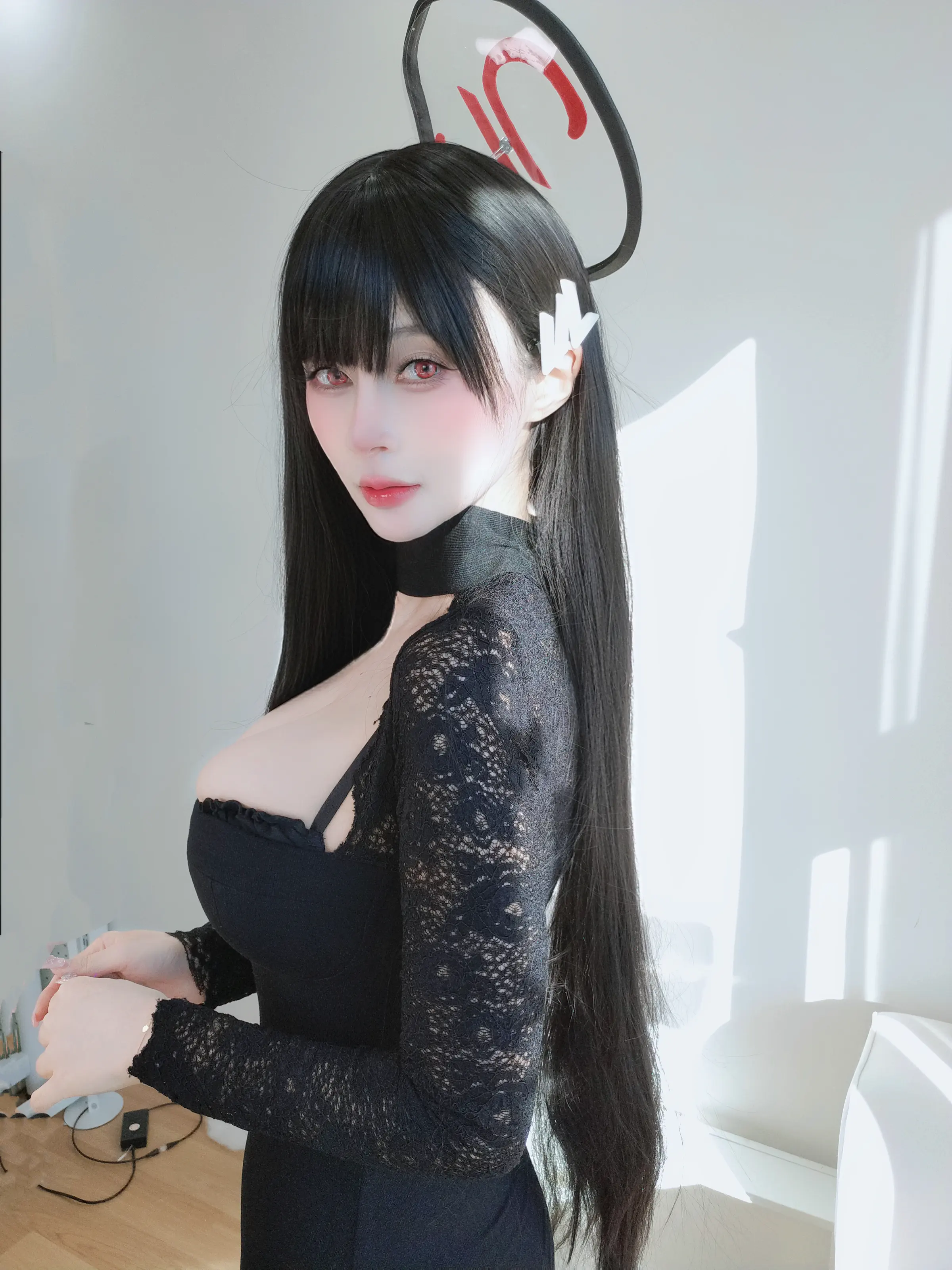 白银81 – 自撮り Vol.104 莉音OL [116P]