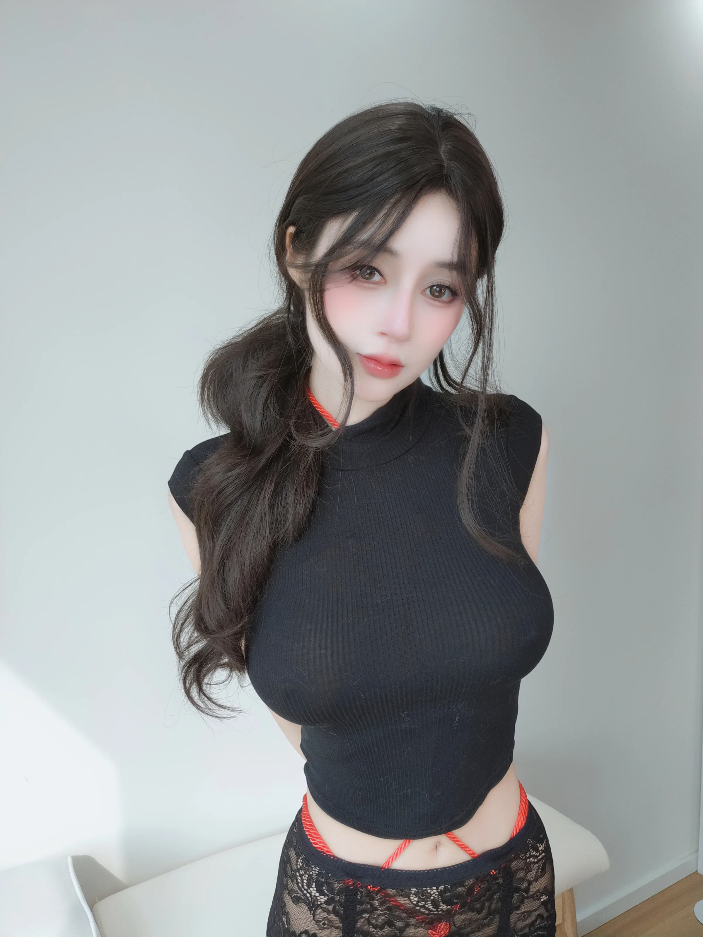 白银81 – Fantia 2025年11月会员合集 [121P]