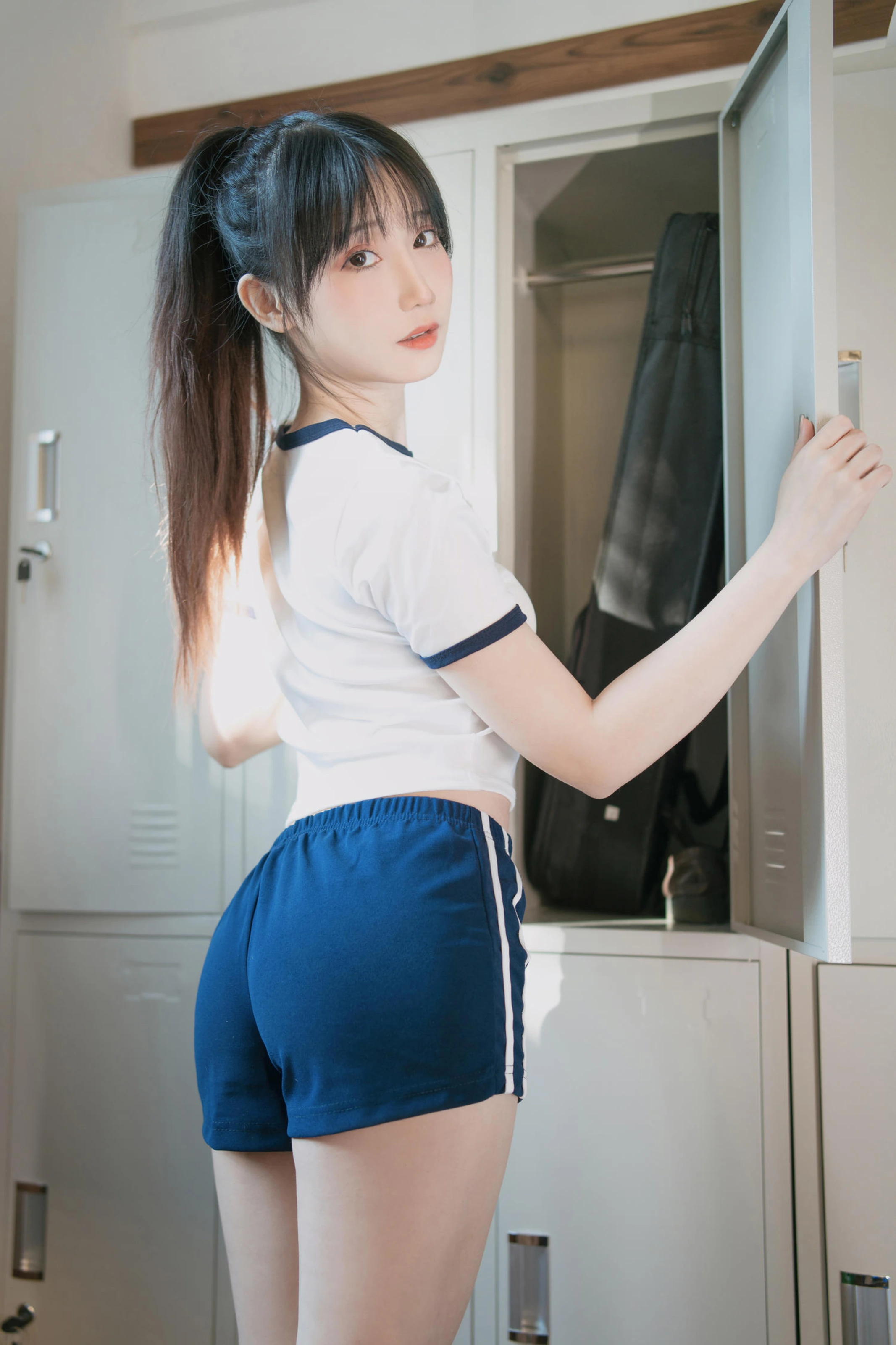 焖焖碳 – 体操服 [30P]