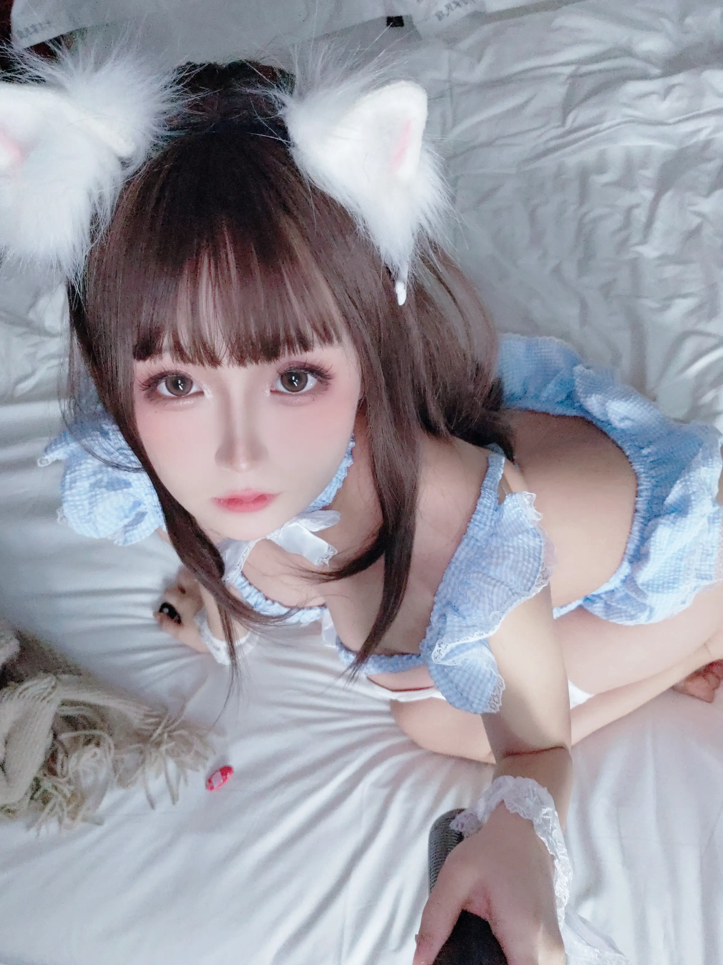 日奈娇 – 蓝格子 [30P]