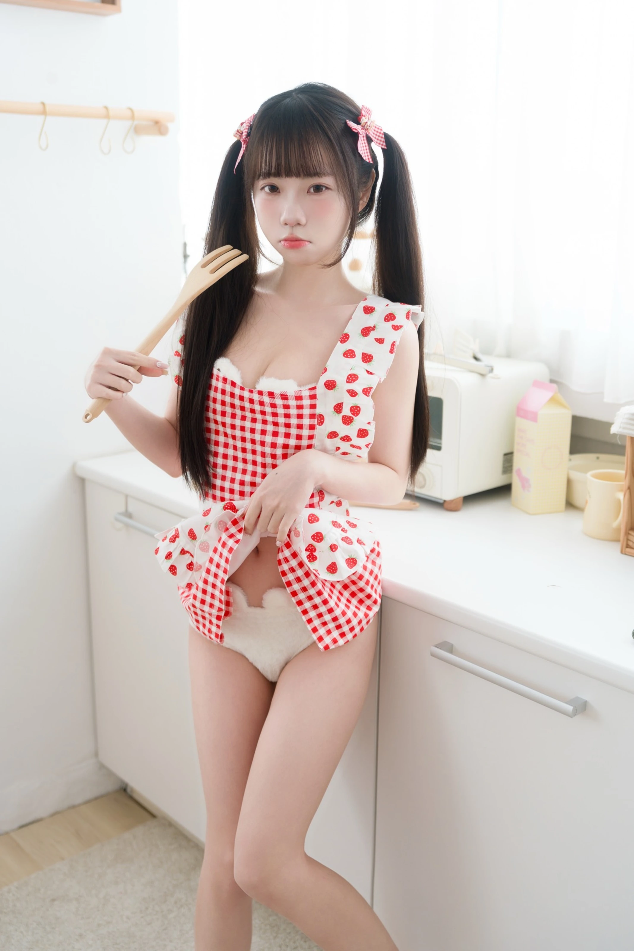 可可小白兔 – 生日限定 一起做蛋糕吗 [77P]