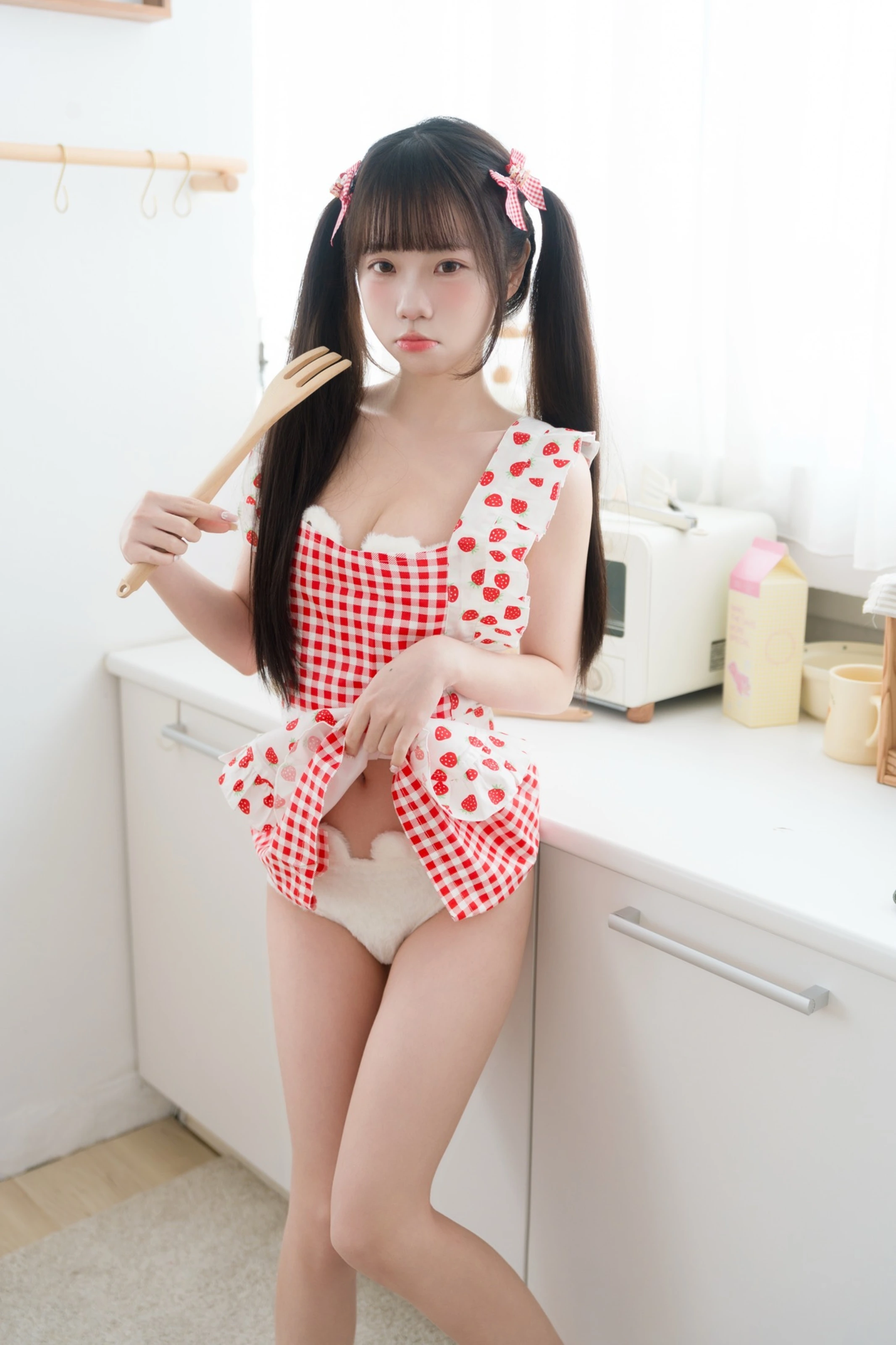 可可小白兔 – 生日限定 一起做蛋糕吗 [77P]